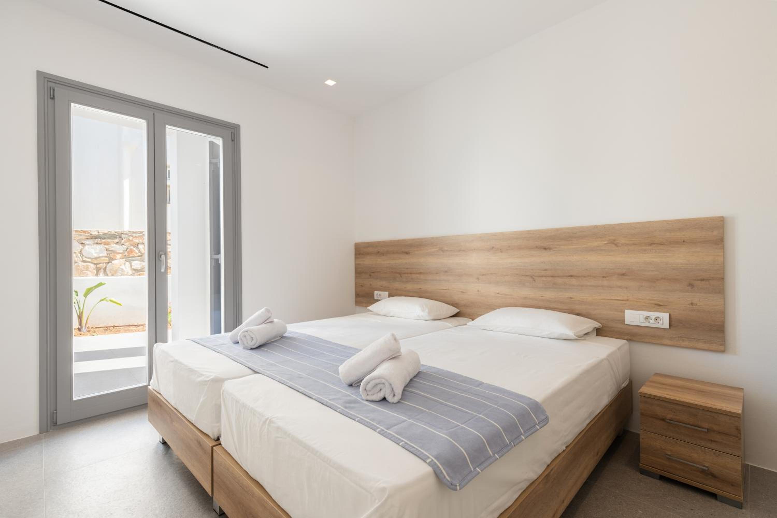 Two-Bedroom Apartment With Pool View photo 1