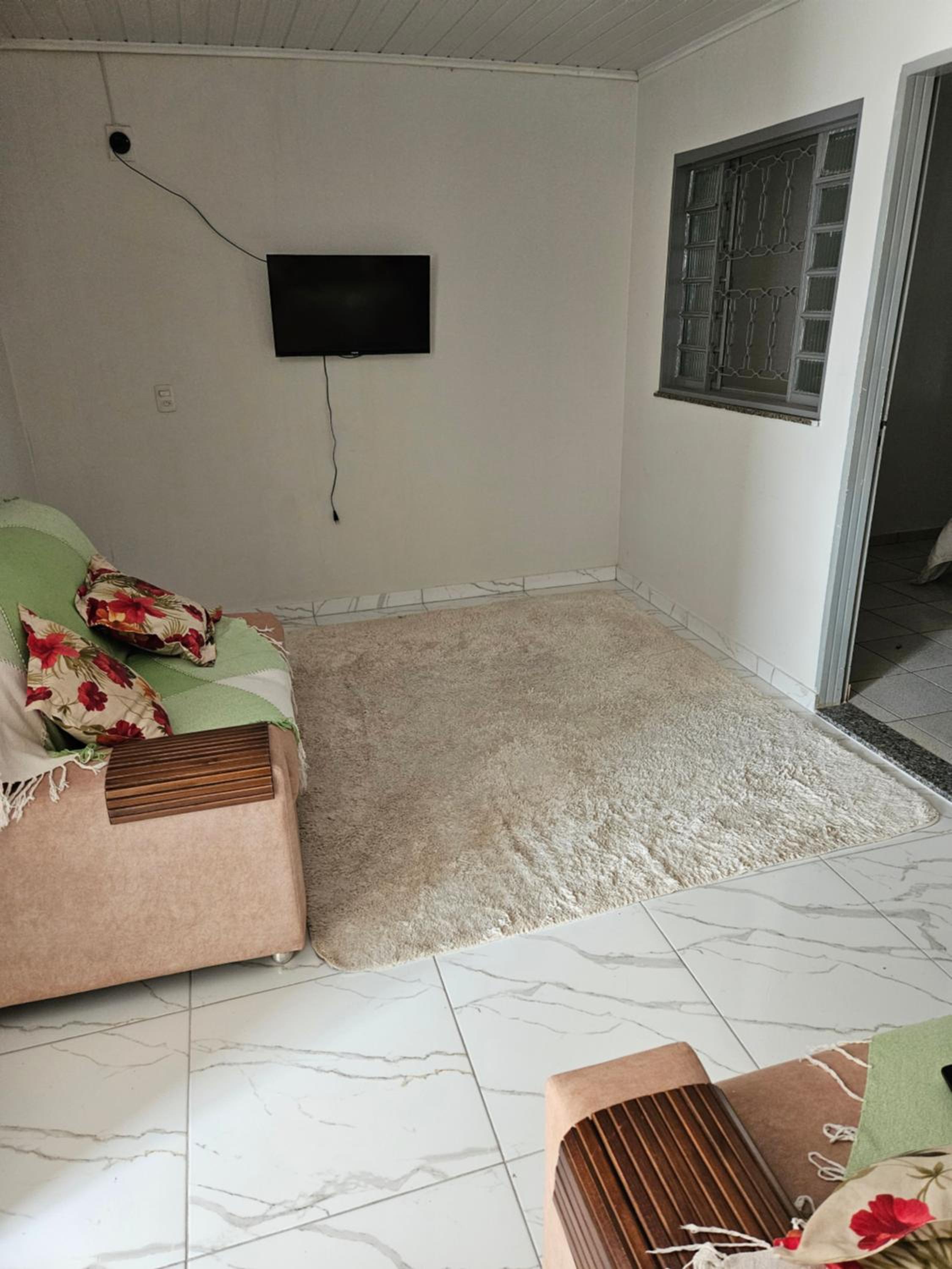 One-Bedroom House photo 1