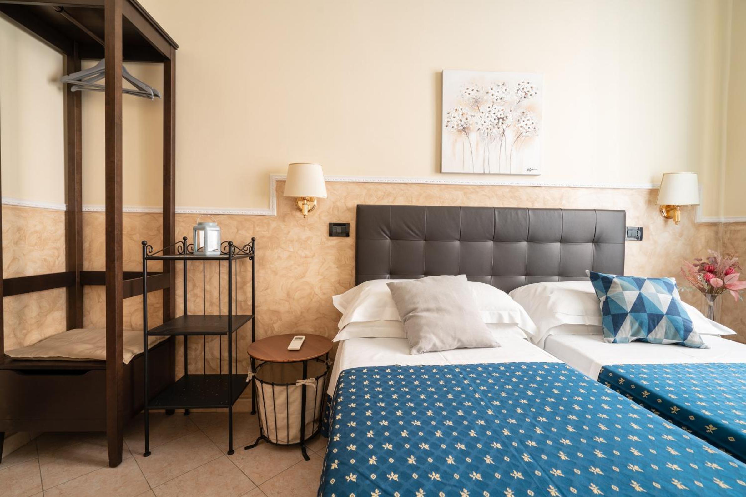 Economy Double Or Twin Room photo 2