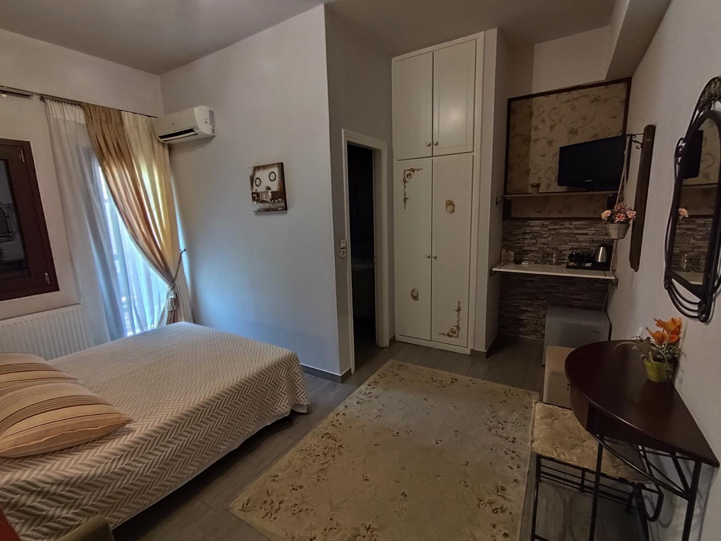 Standard Double Room - Photo 4