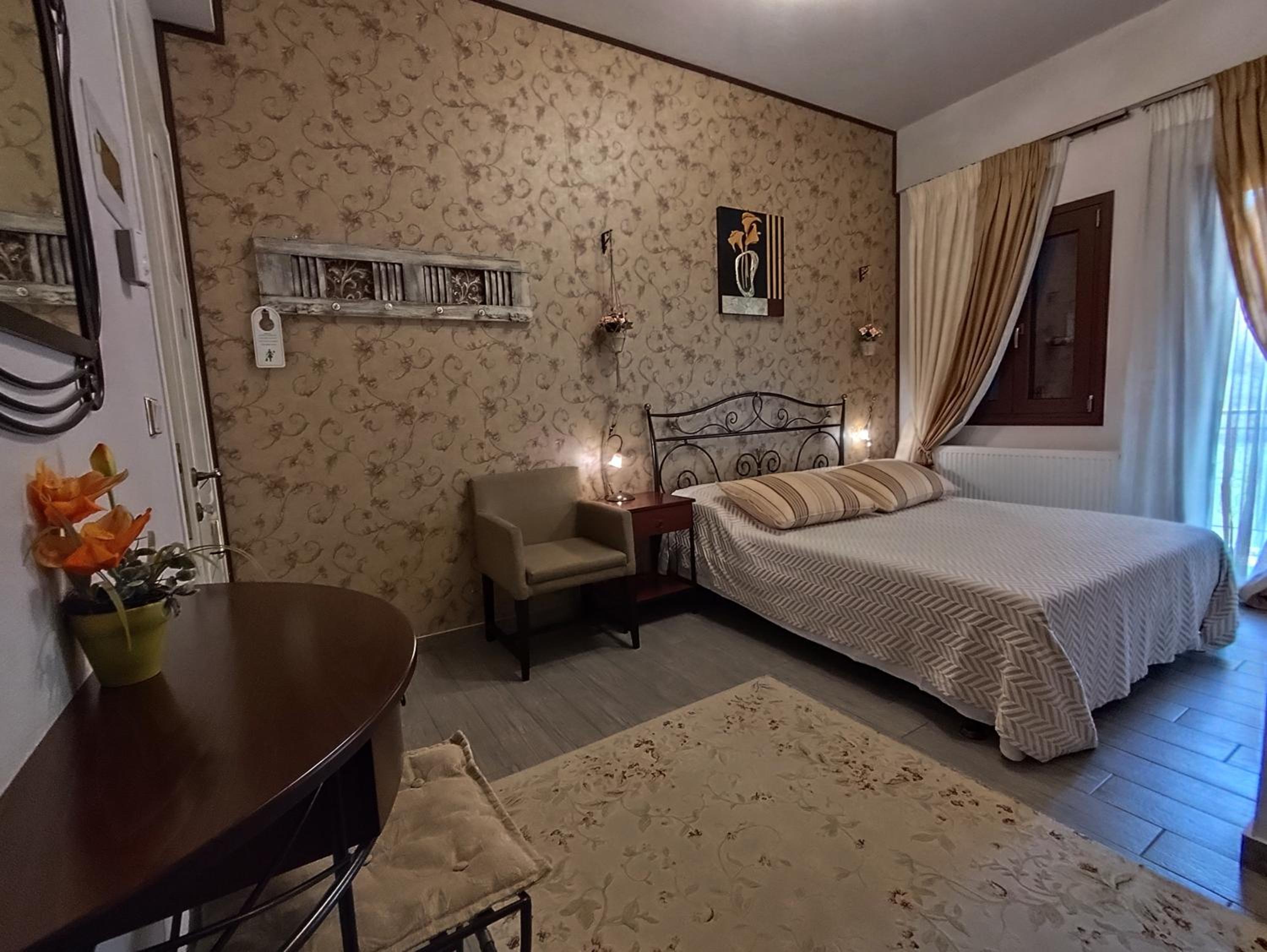 Standard Double Room - Photo 6