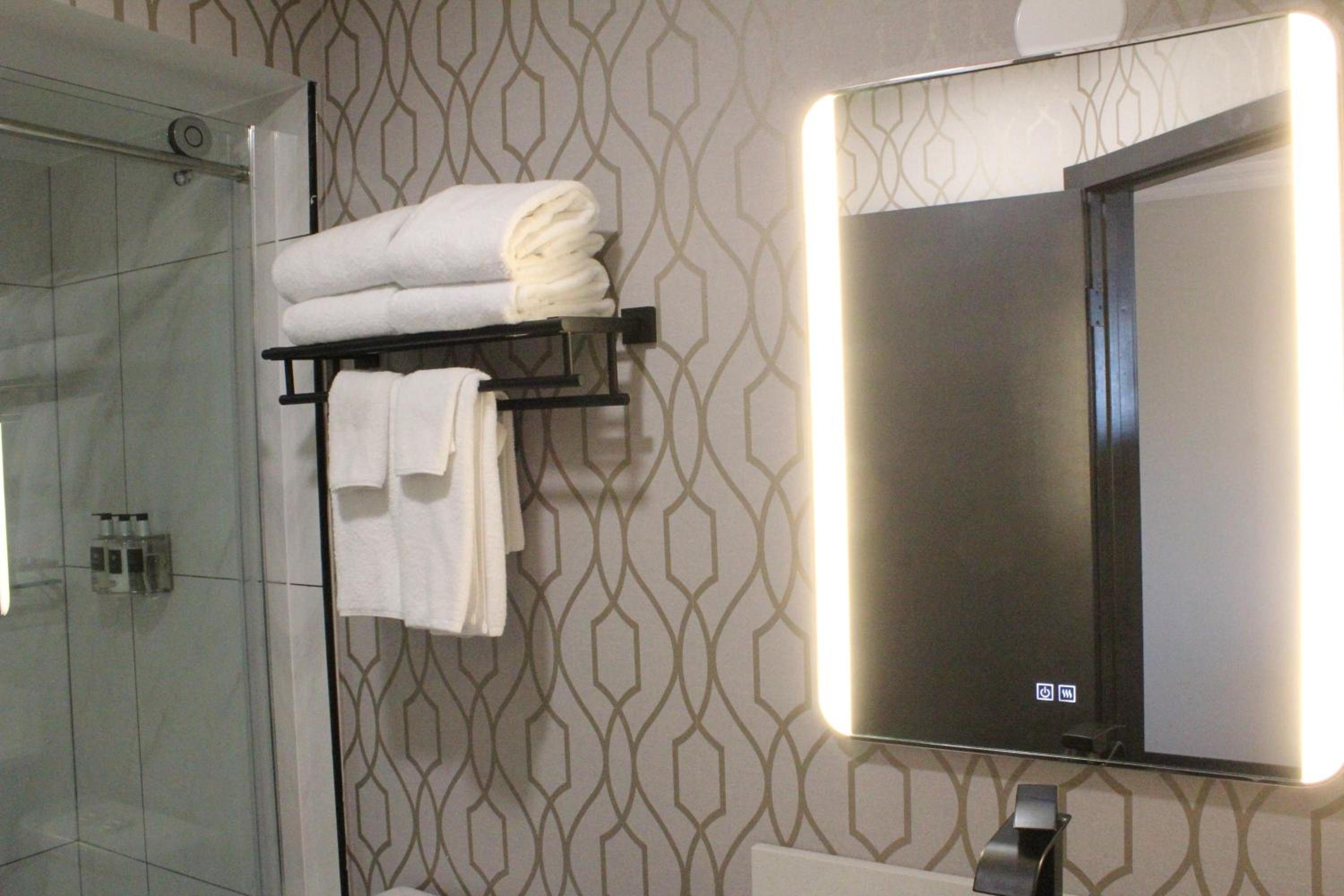 Superior Queen Room with Two Queen Beds photo 3