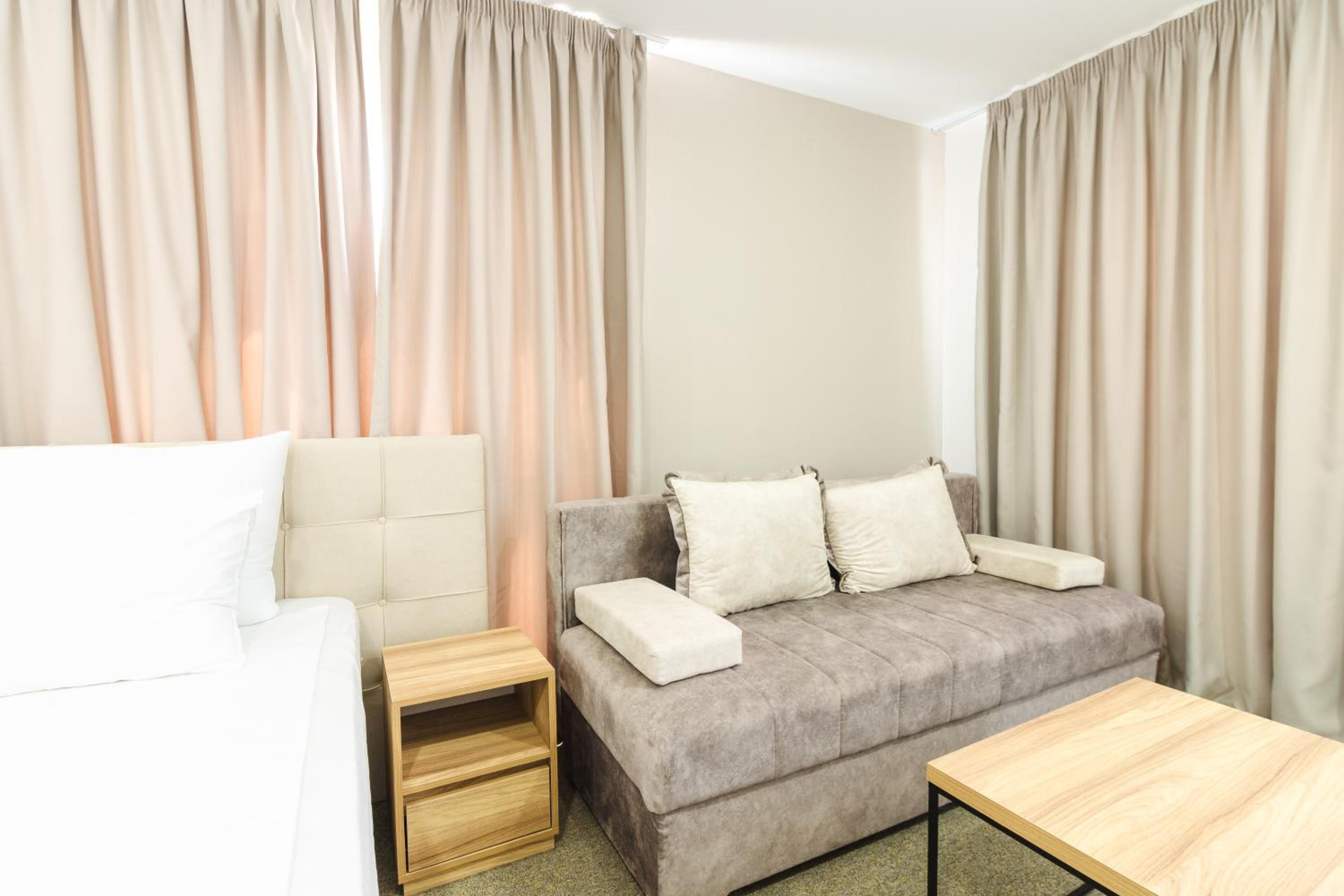 Deluxe Quadruple Room photo 3