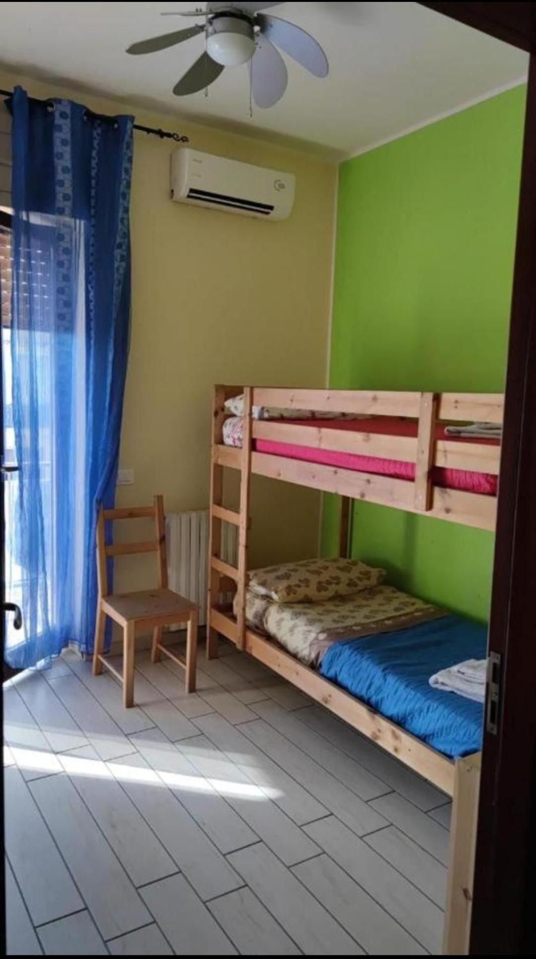 Economy Quadruple Room With Shared Bathroom