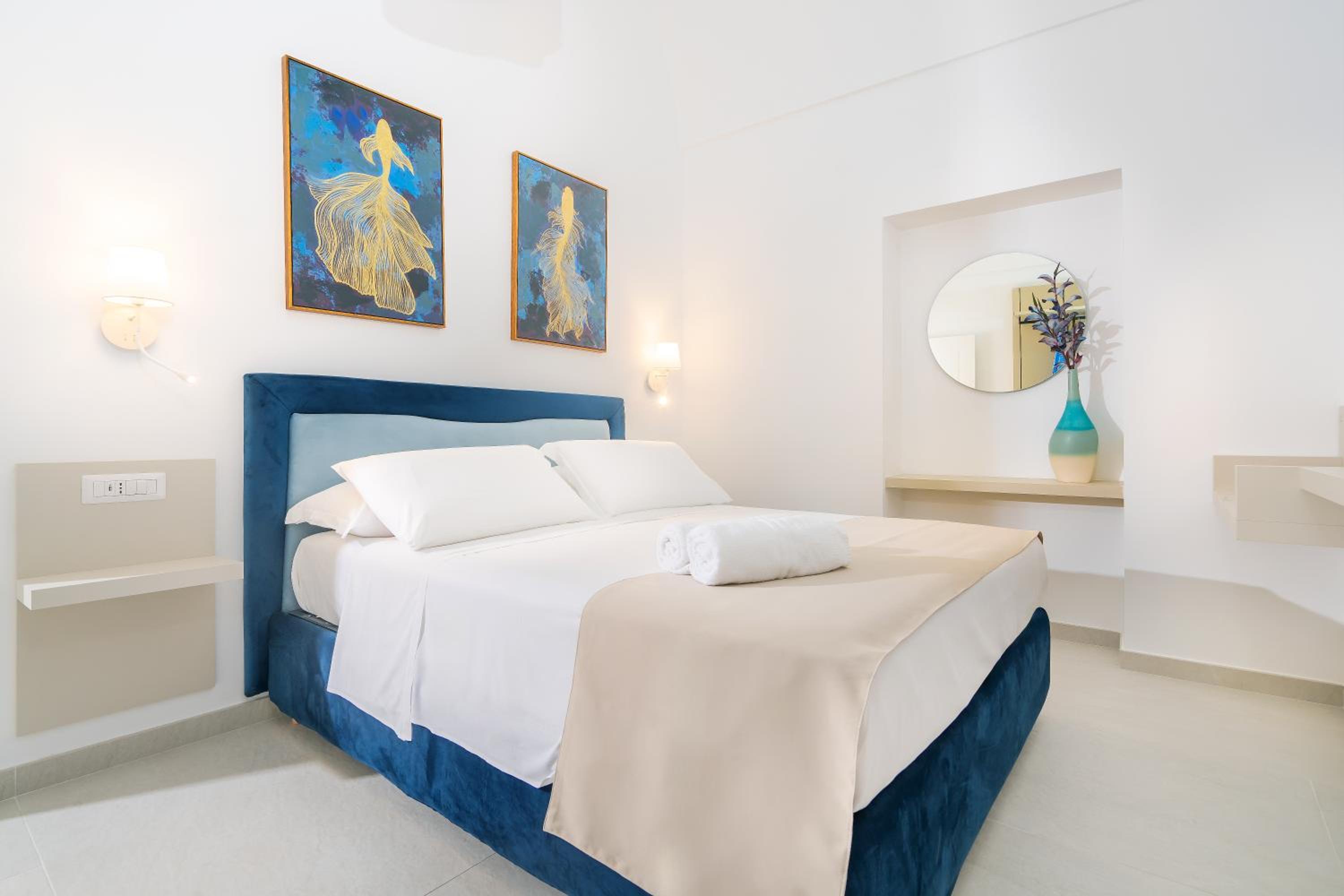 One-Bedroom Loft Apartment with Balcony