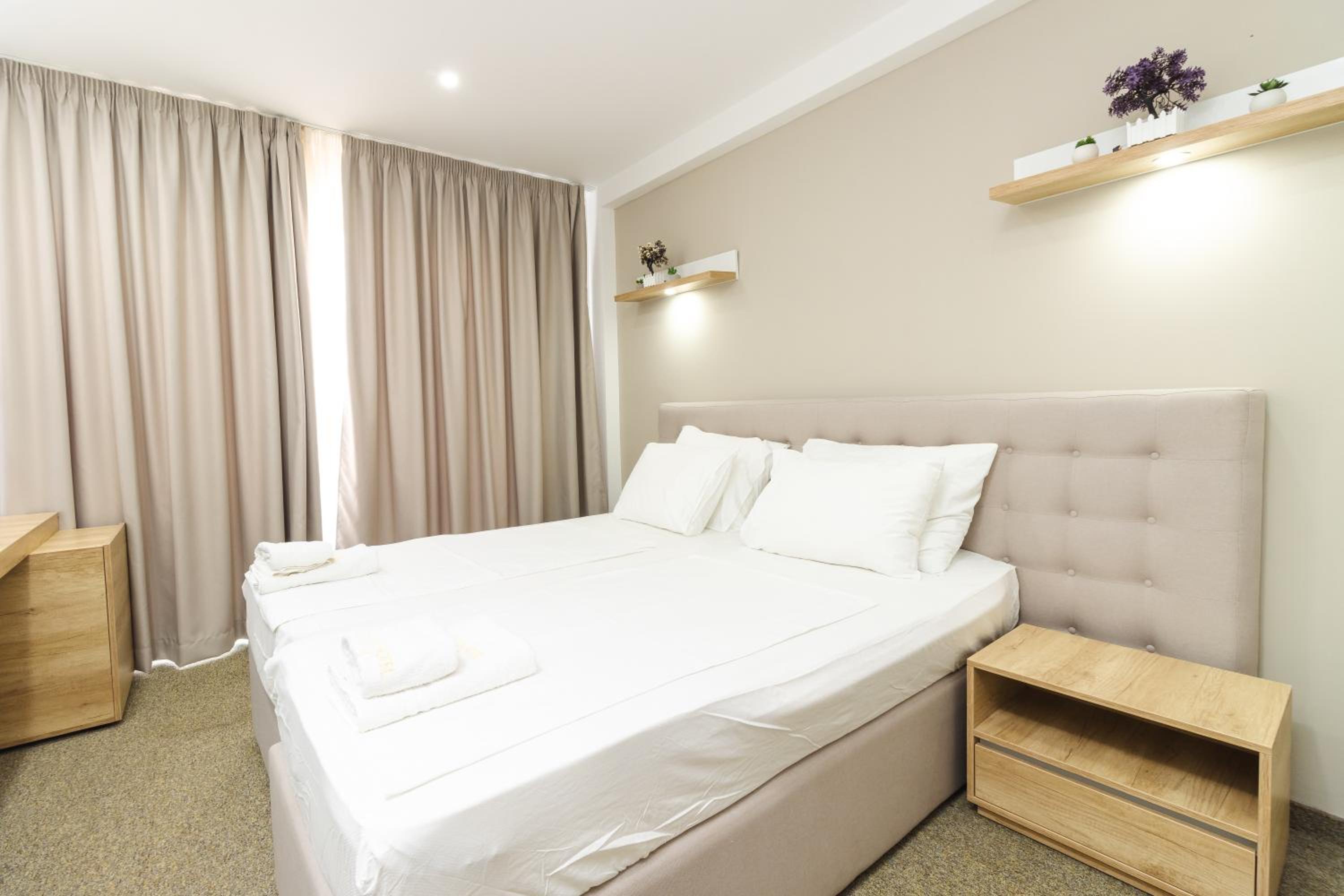 Deluxe Double Room with Balcony and Sea View photo 3