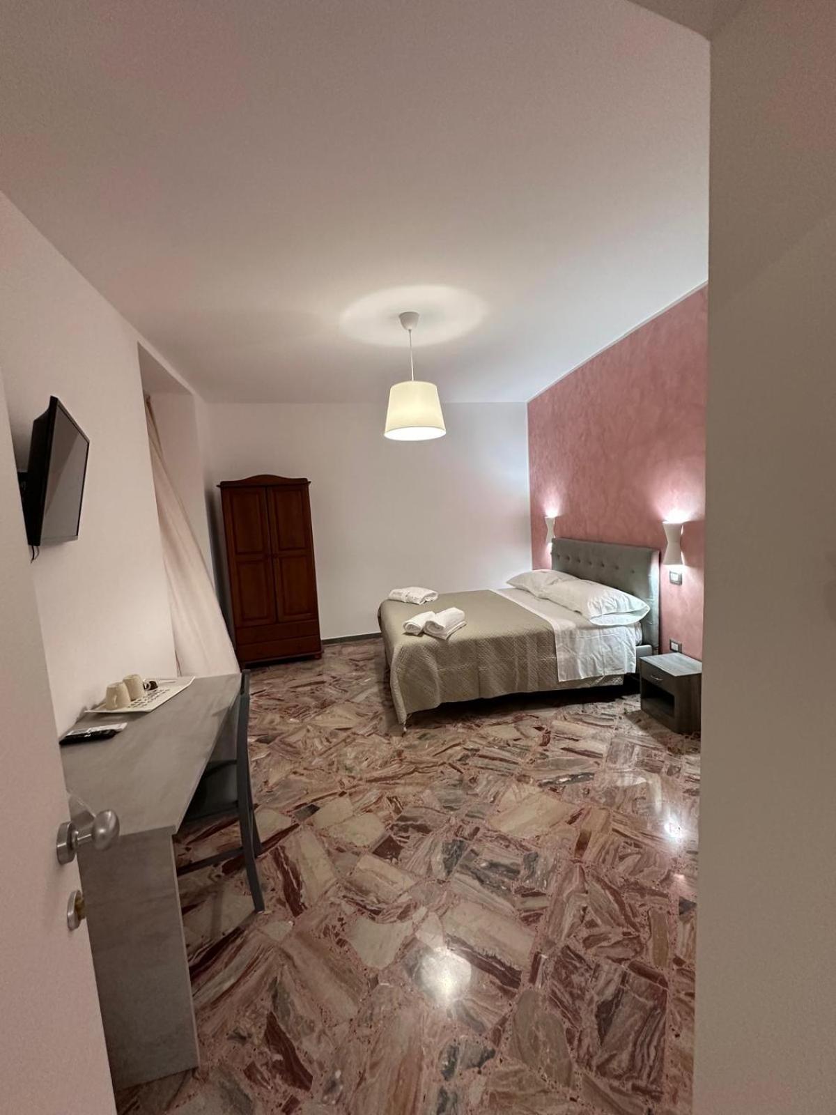 Triple Room with Private Bathroom photo 1