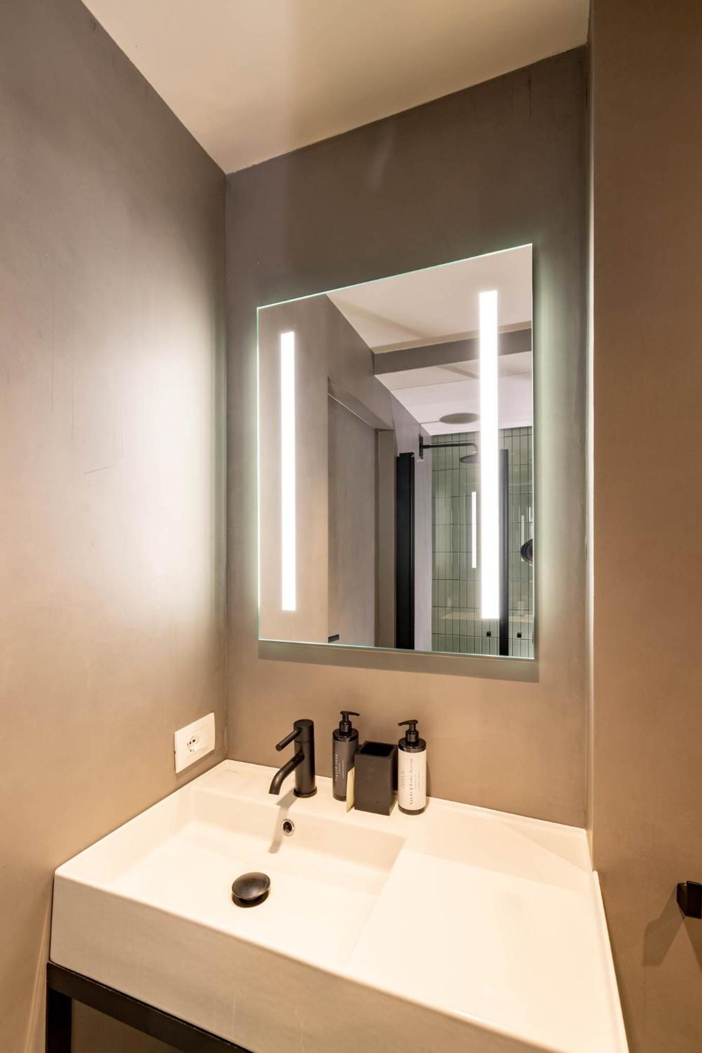 Superior Double Room - Photo 8