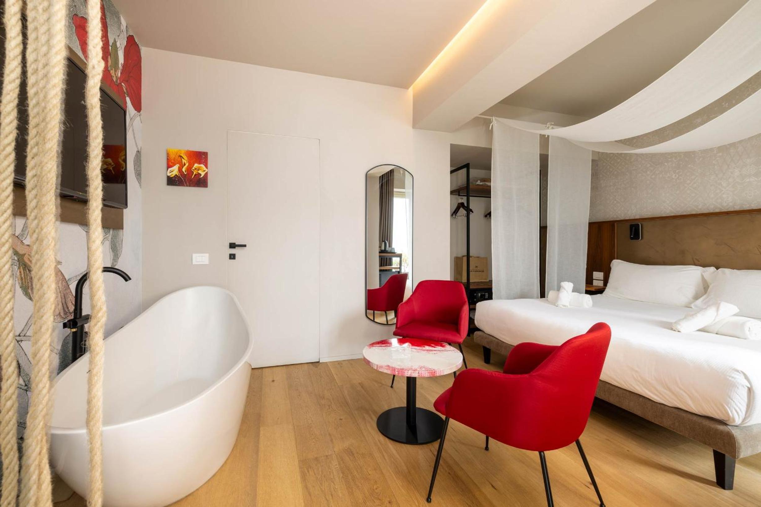 Superior Double Room - Photo 3