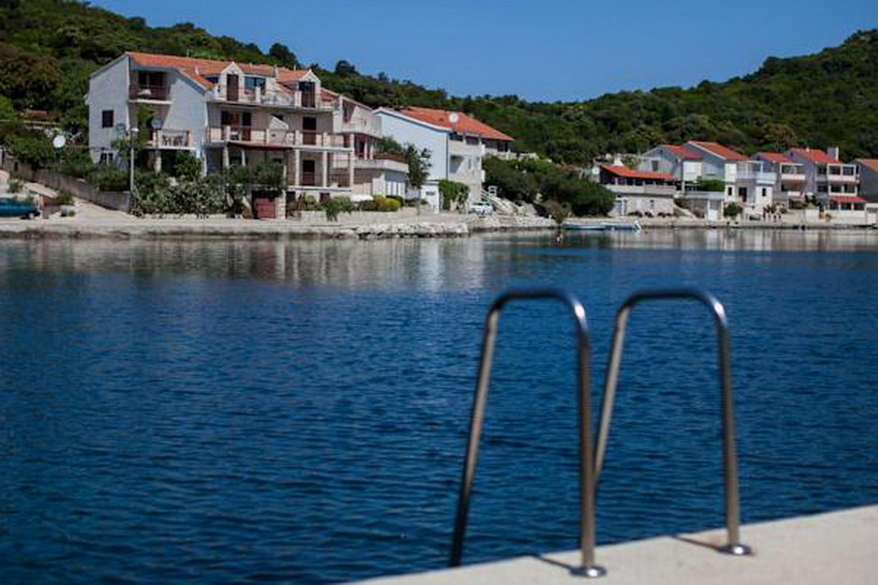 One-Bedroom Apartment with Balcony and Sea View - 2nd floor photo 2