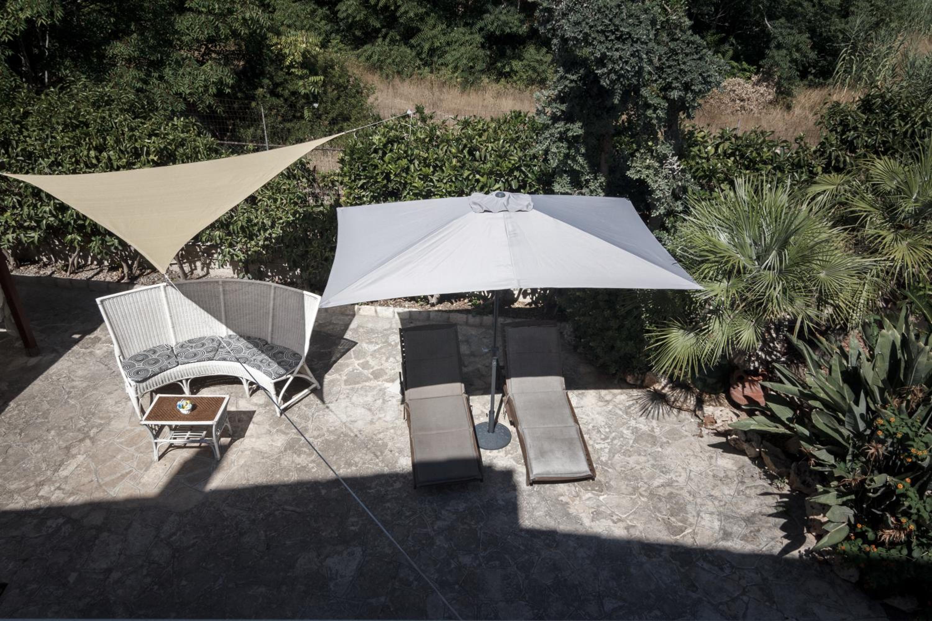 Double Room with Pool View photo 3