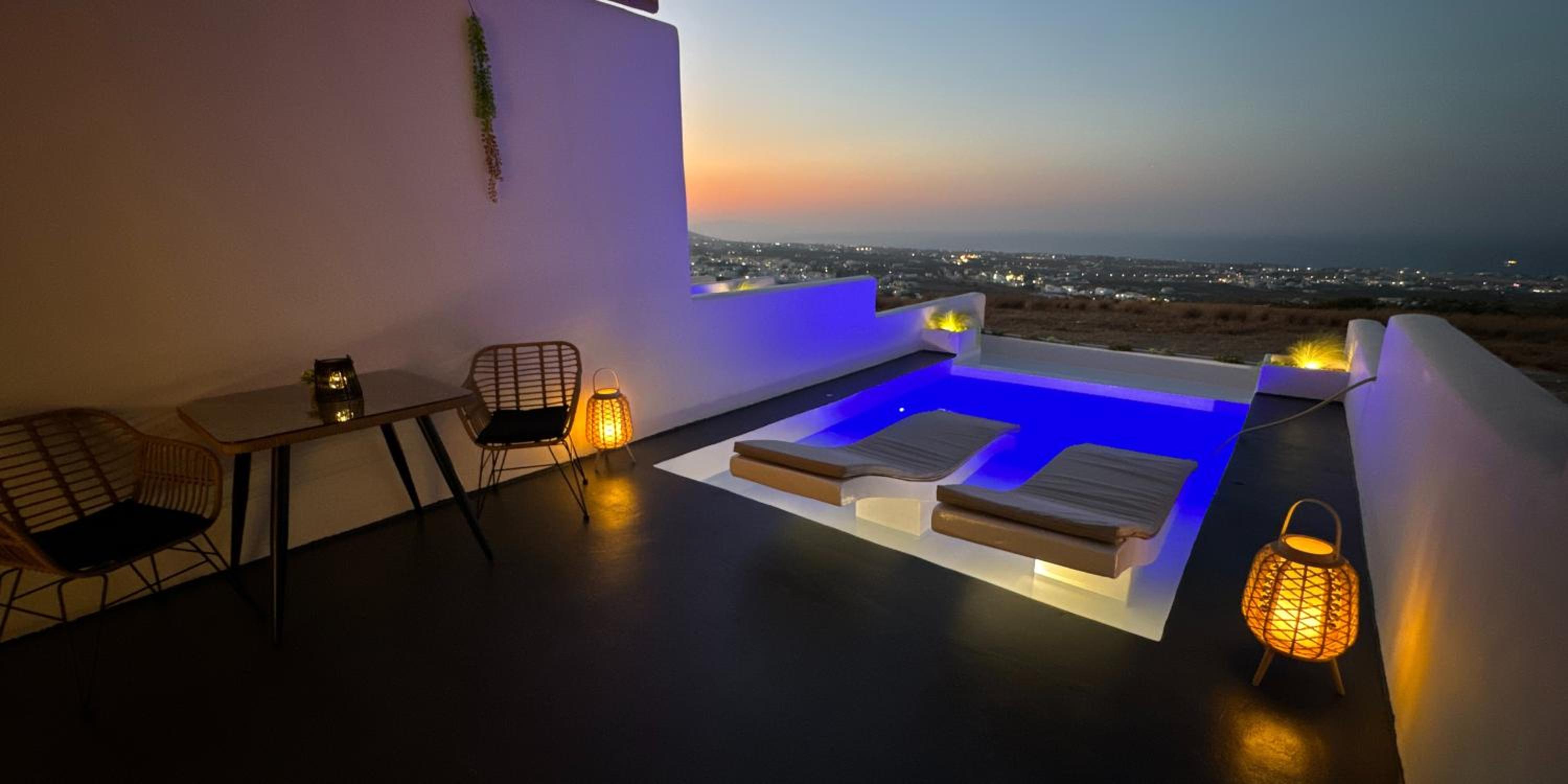 Deluxe Suite with Sea View photo 3