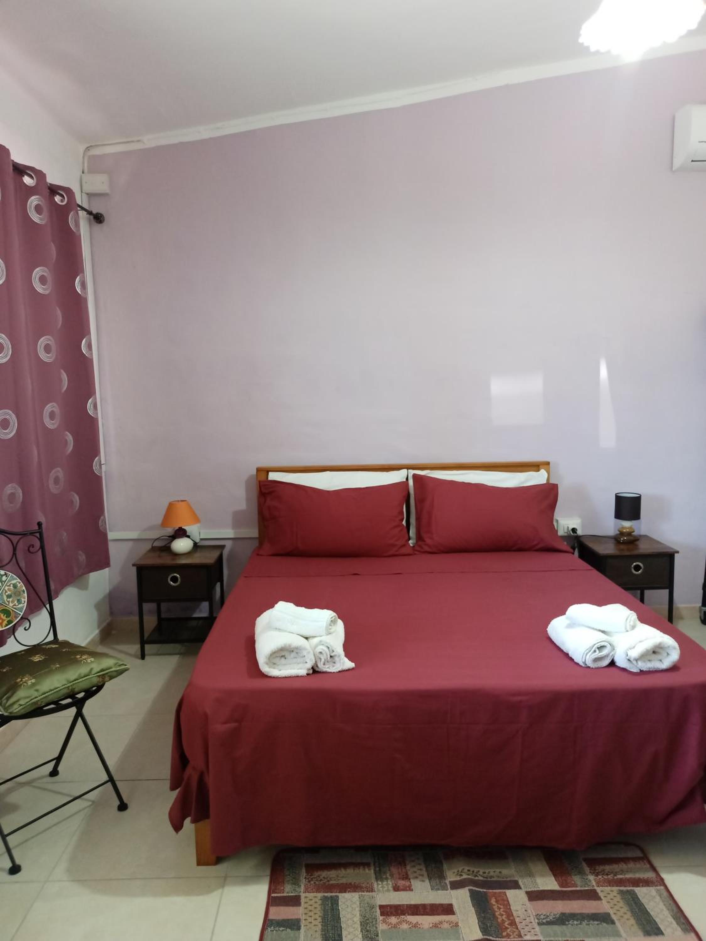 One-Bedroom House photo 1