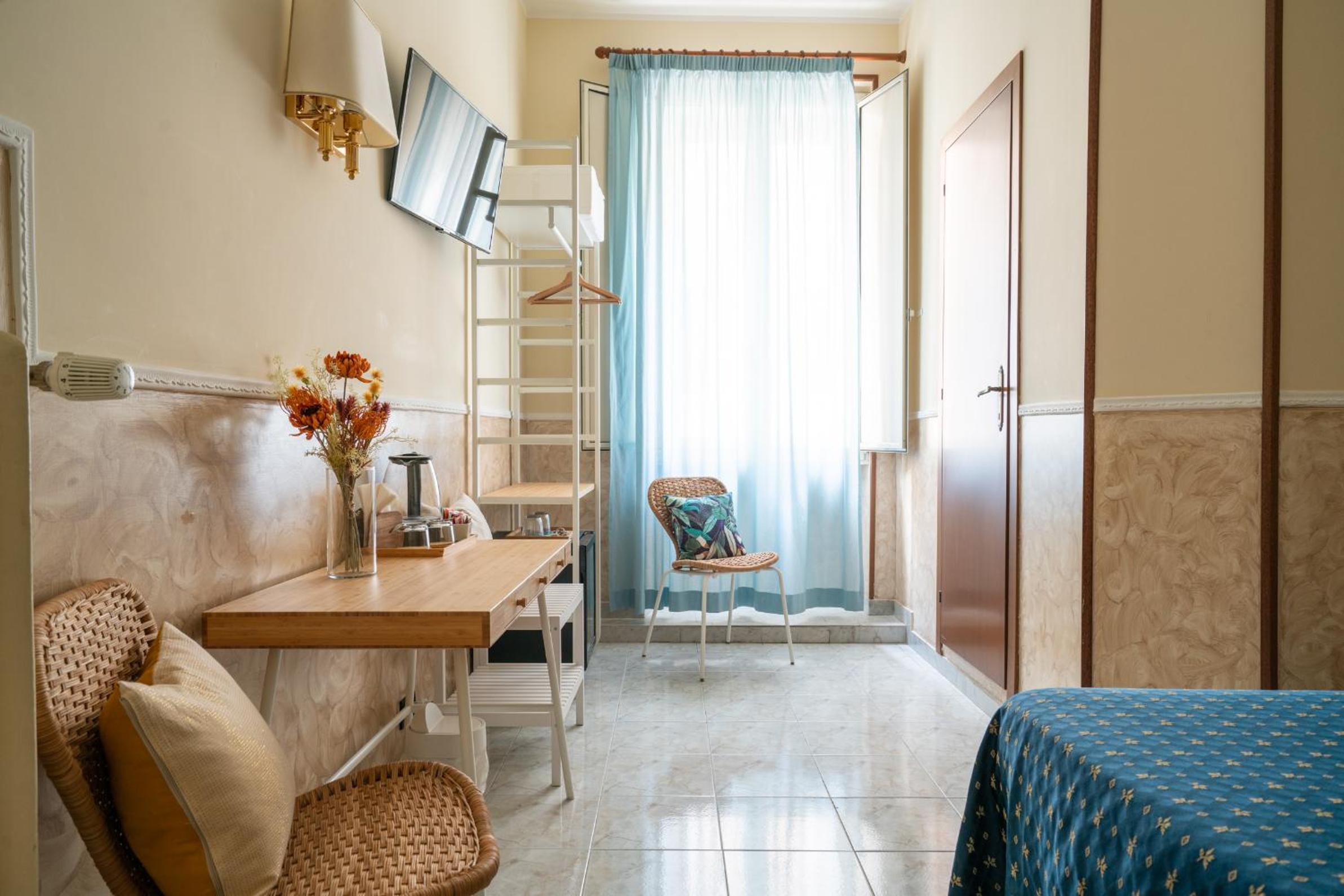 Standard Double or Twin Room photo 2