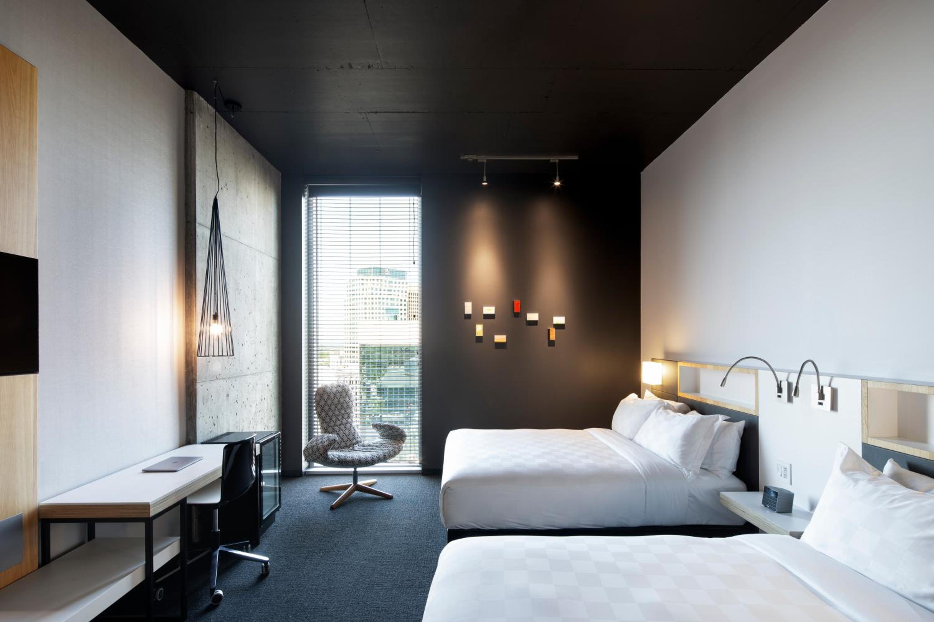 Room with 2 Queen Beds photo 3