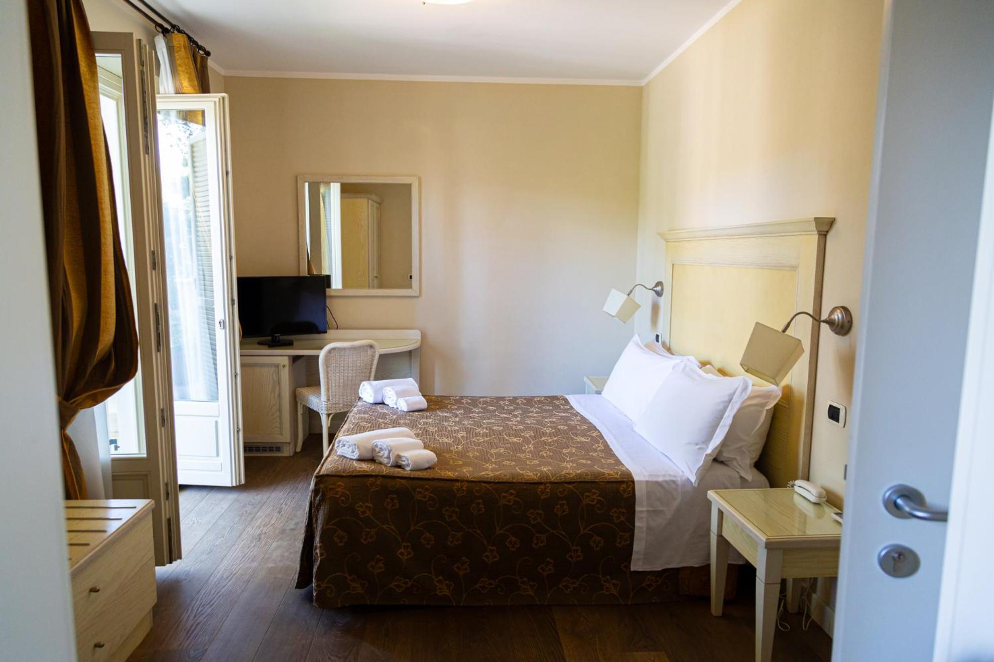Superior Double Room - Photo 14
