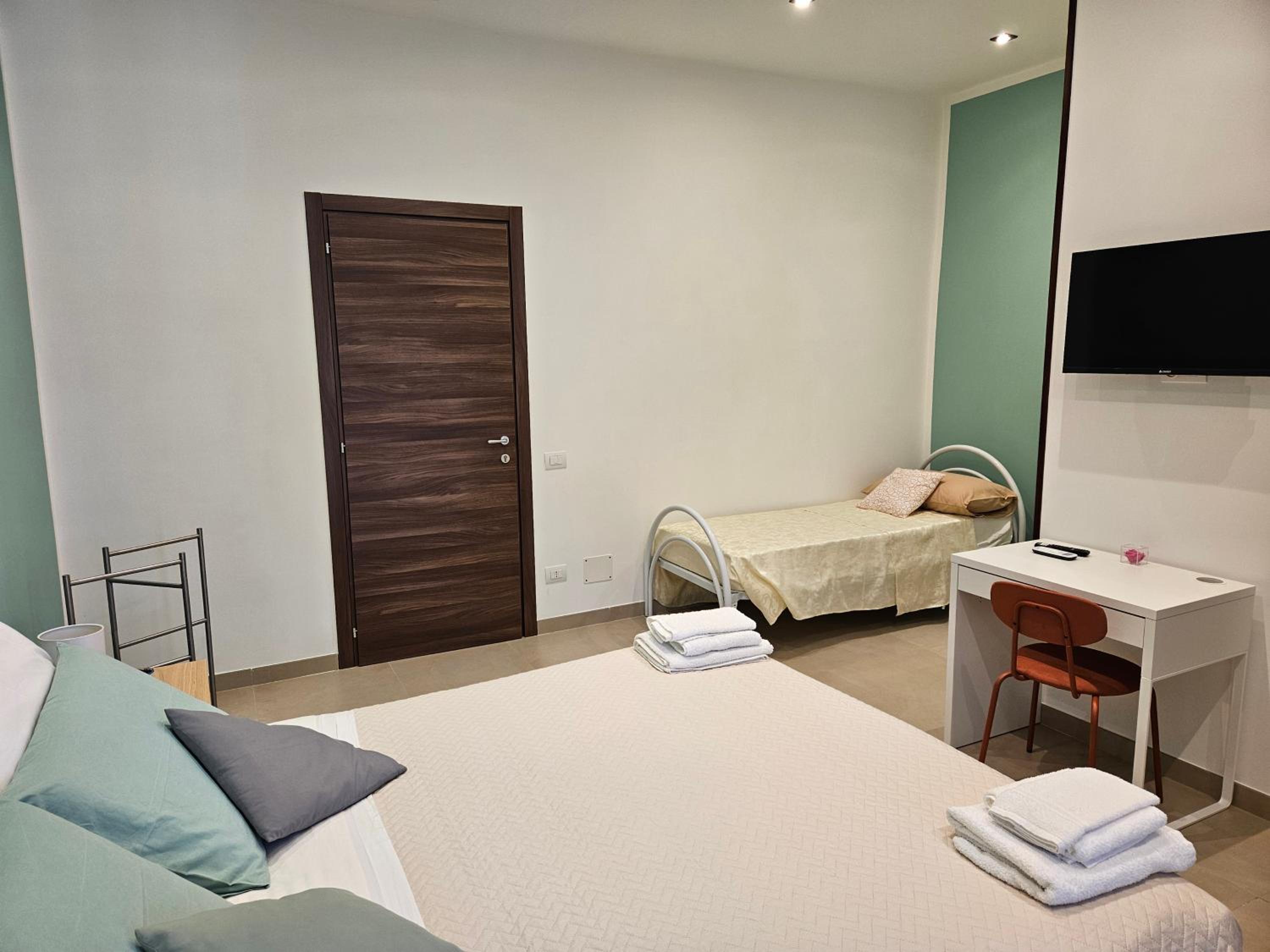 Basic Triple Room