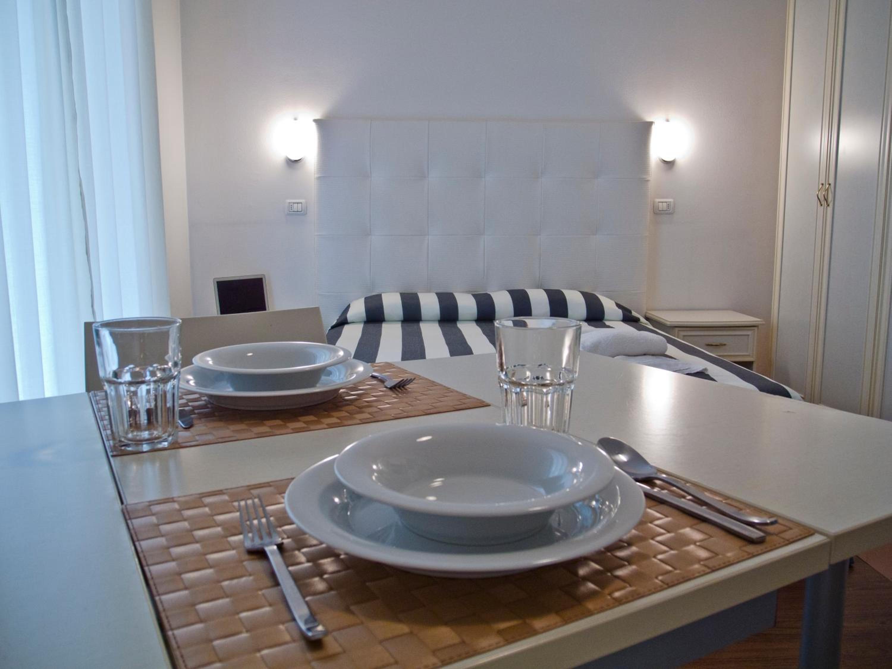 Studio (2 Adults)