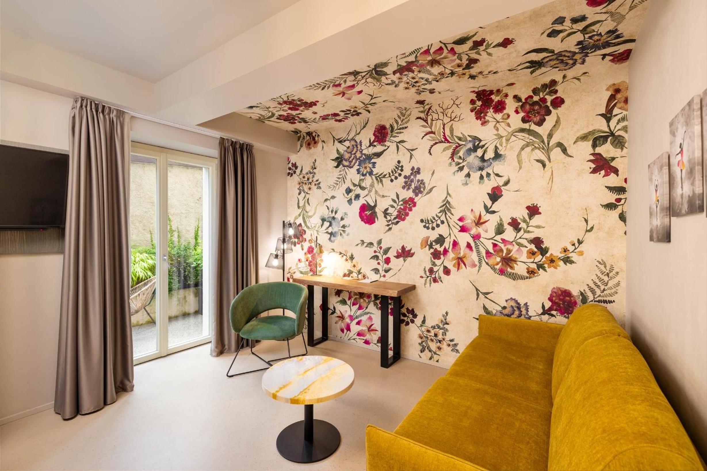 Suite with Lake View photo 3