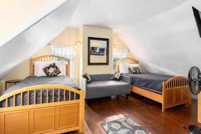 Large Twin Room