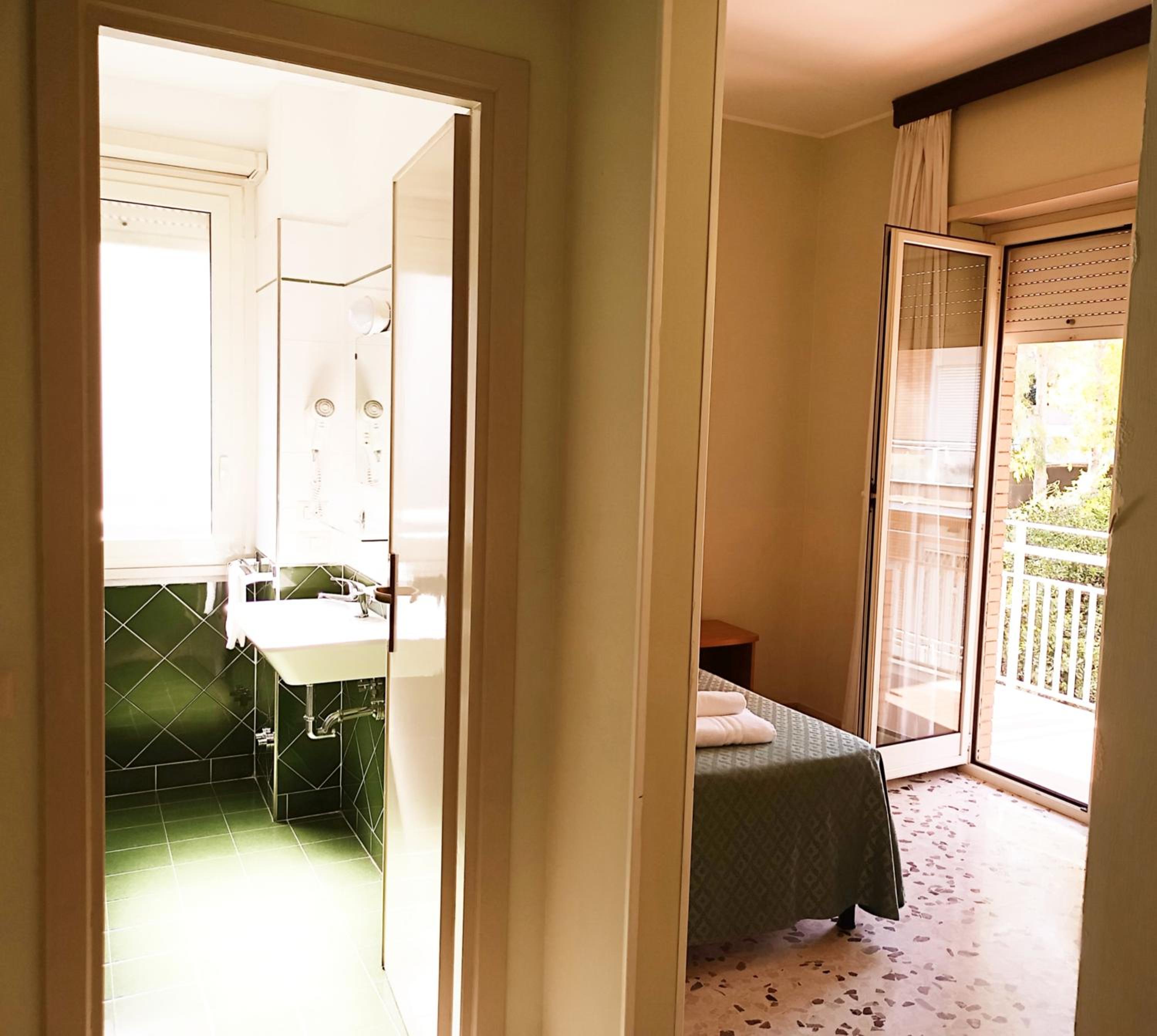 Single Room photo 1