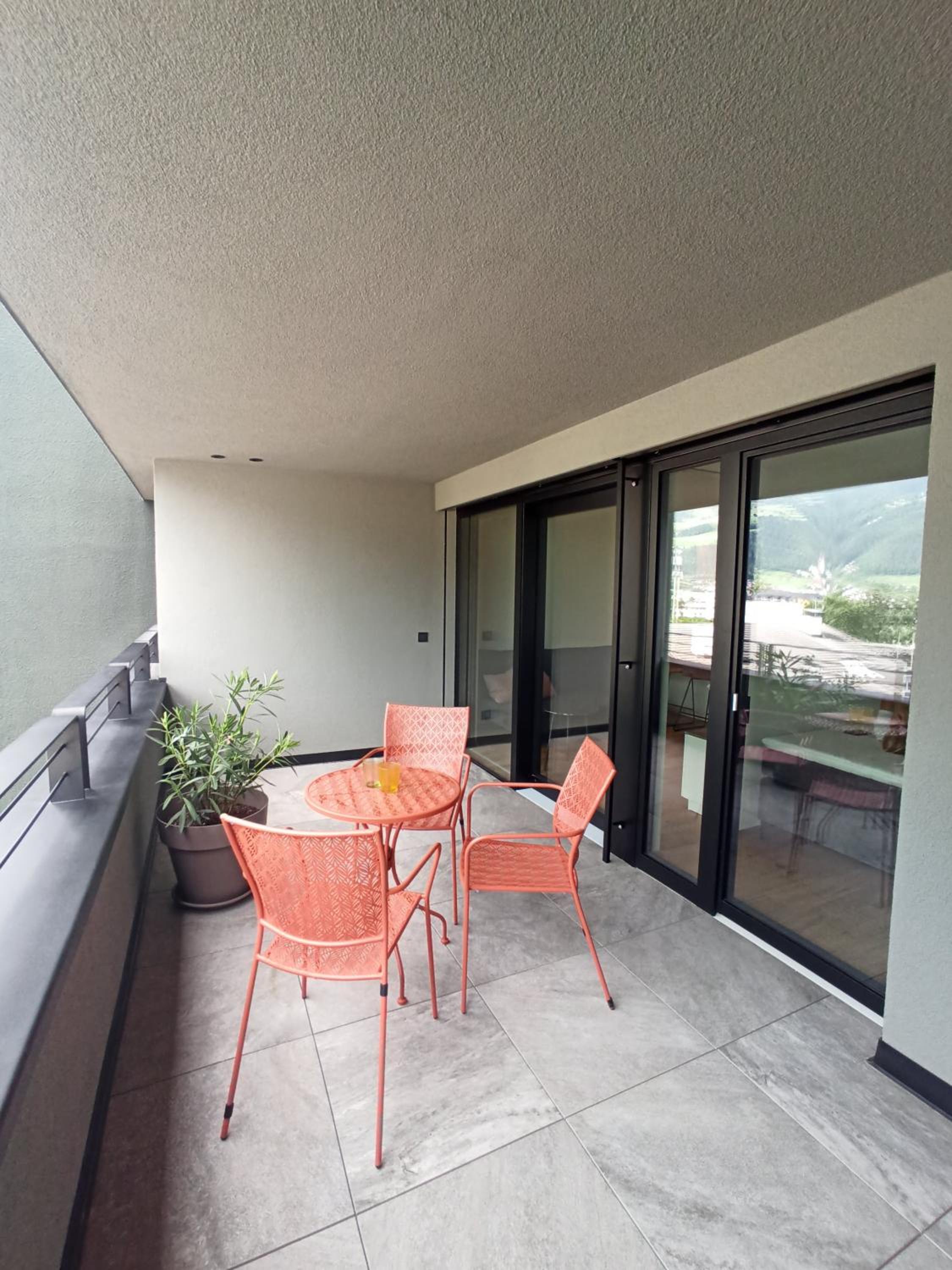 One-Bedroom Apartment with Terrace photo 3