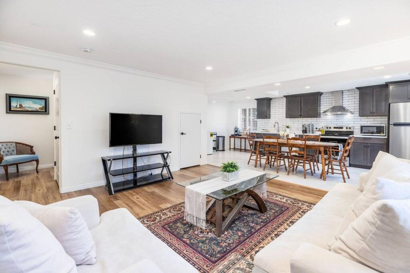 Apartment photo 1