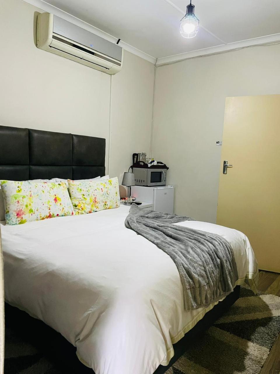 Basic Double Room - Photo 2