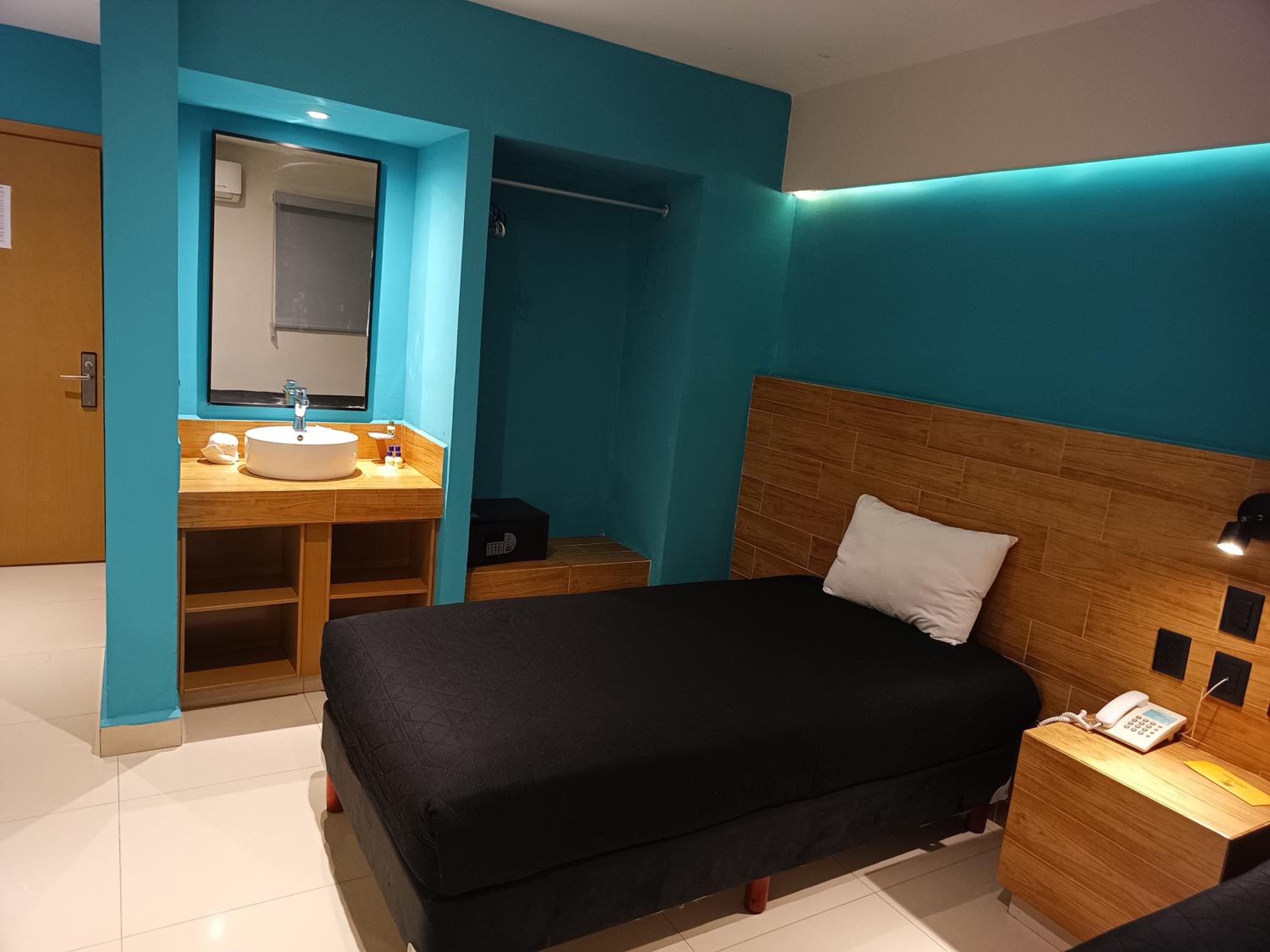 Double Room - Photo 23
