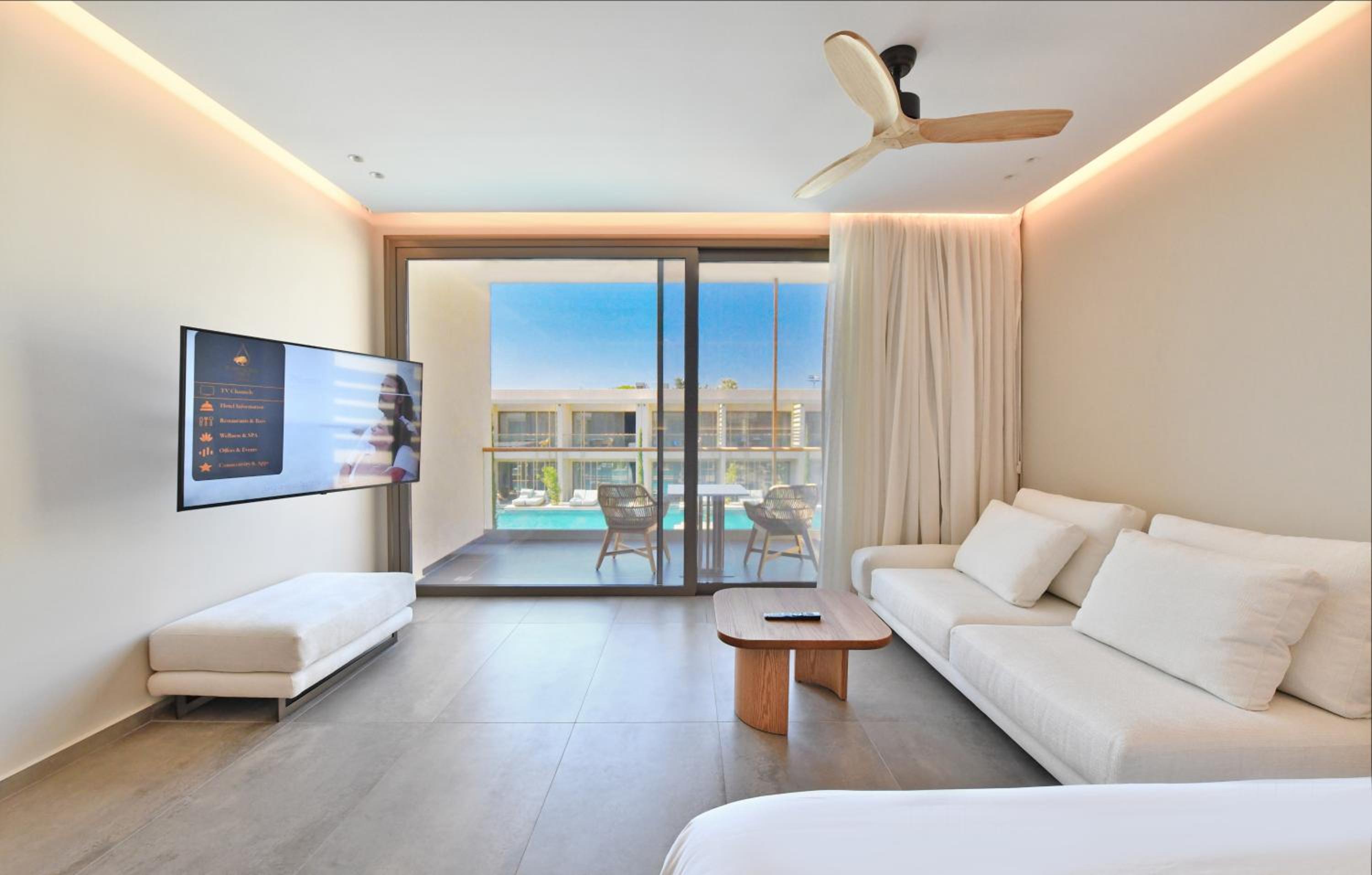 Pool View Suite  - Photo 1