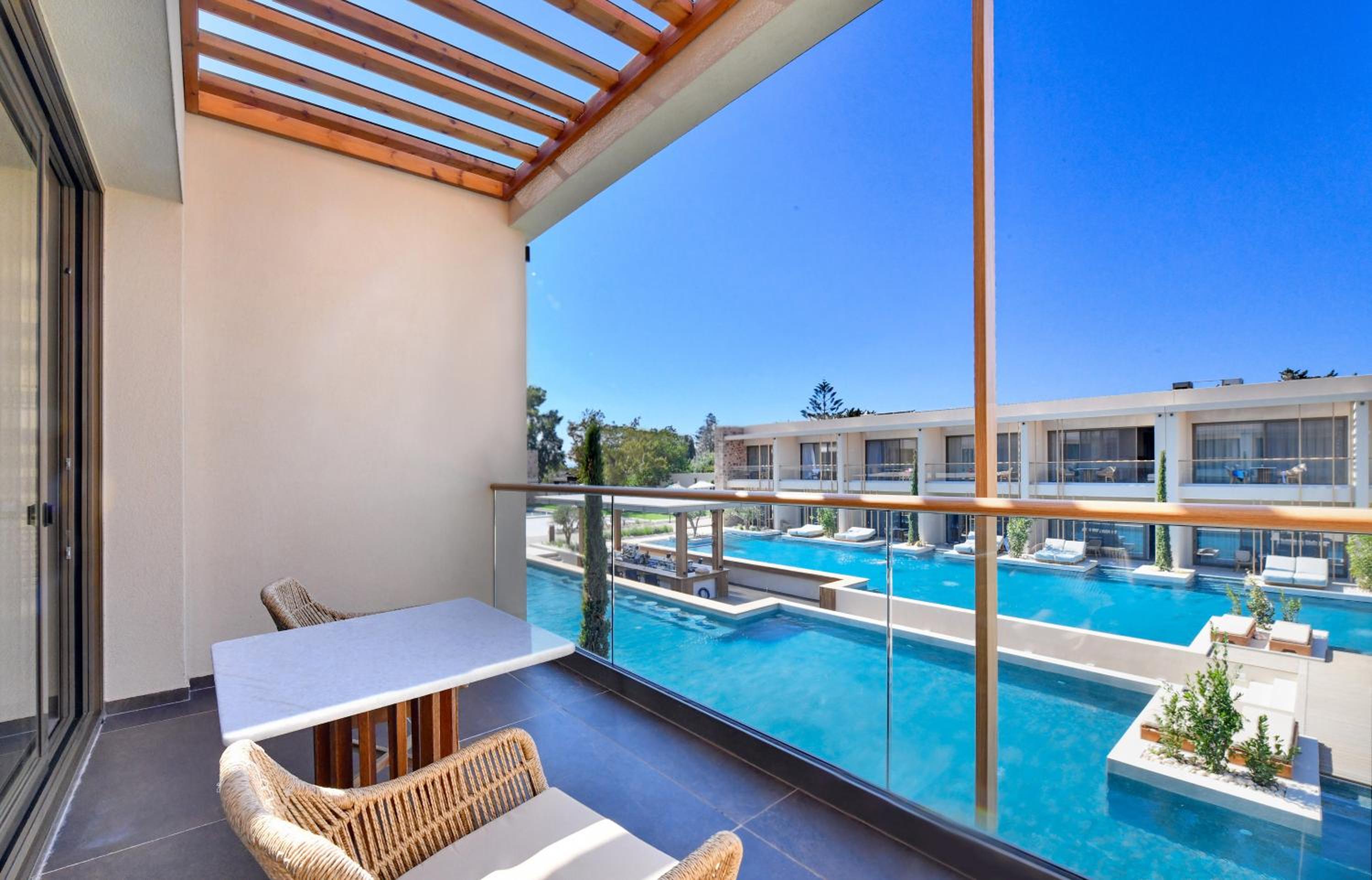 Pool View Suite  - Photo 2