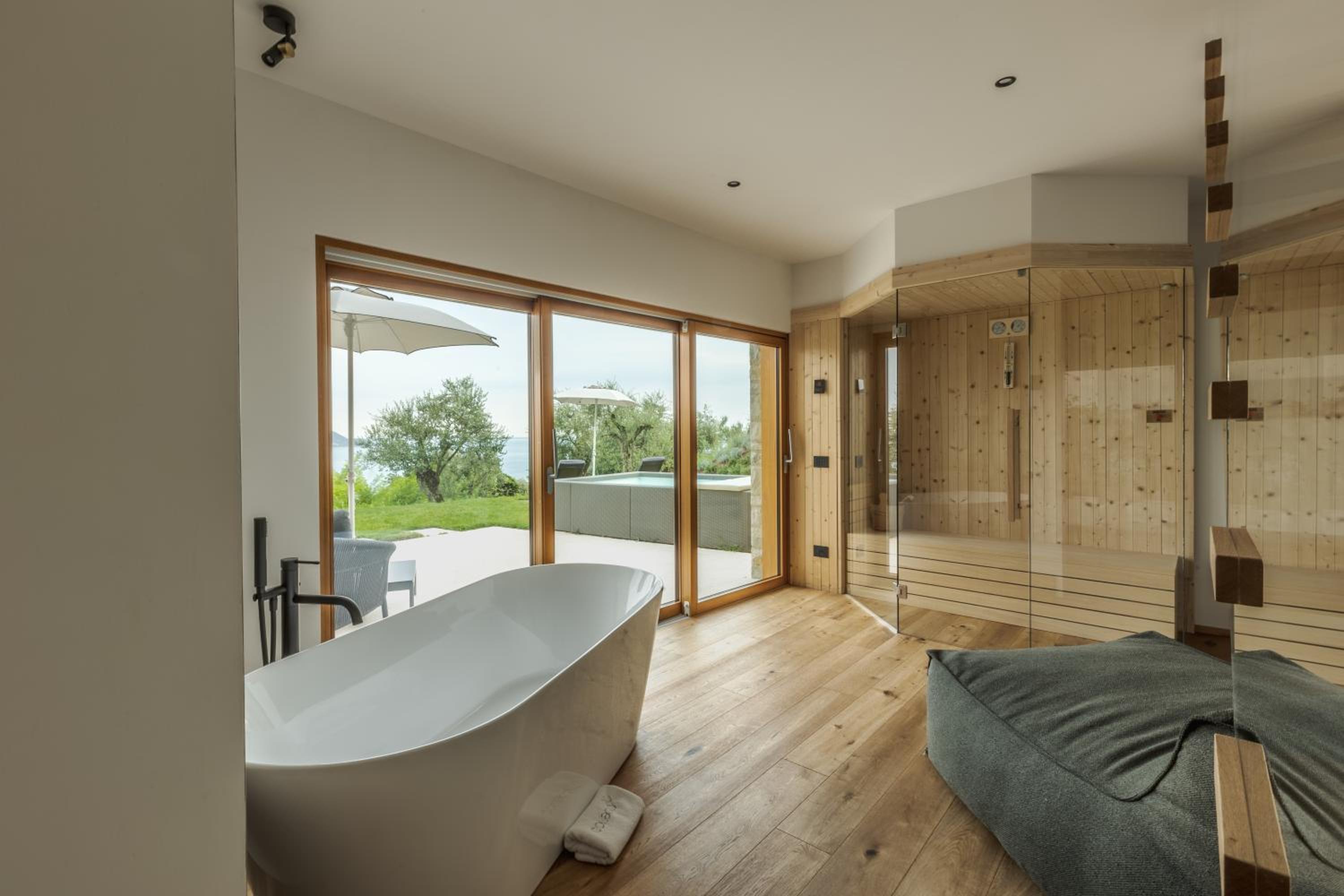 Superior Villa photo 3