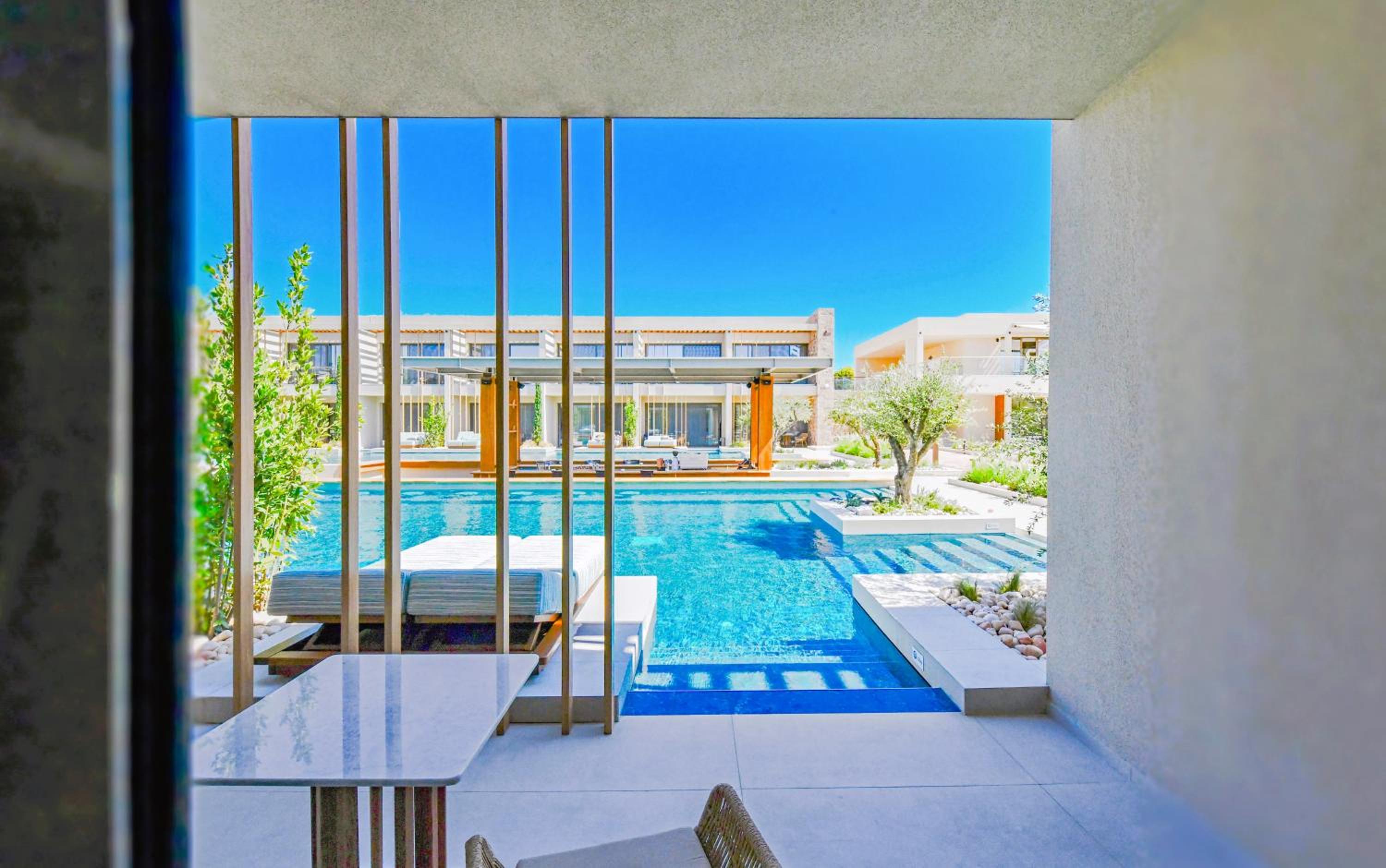 Swim Up Suite - Photo 3