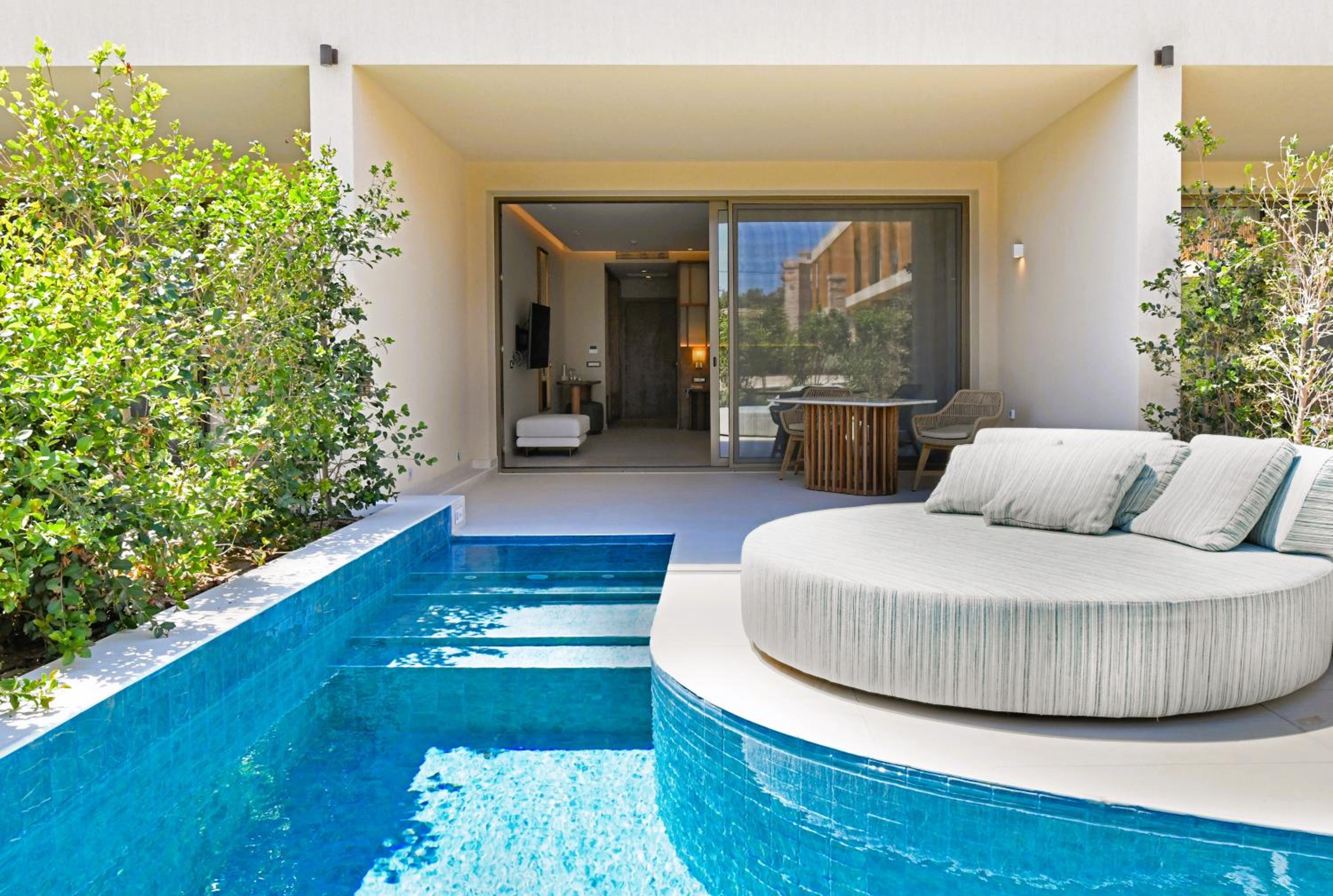 Suite with Private Pool - Photo 6