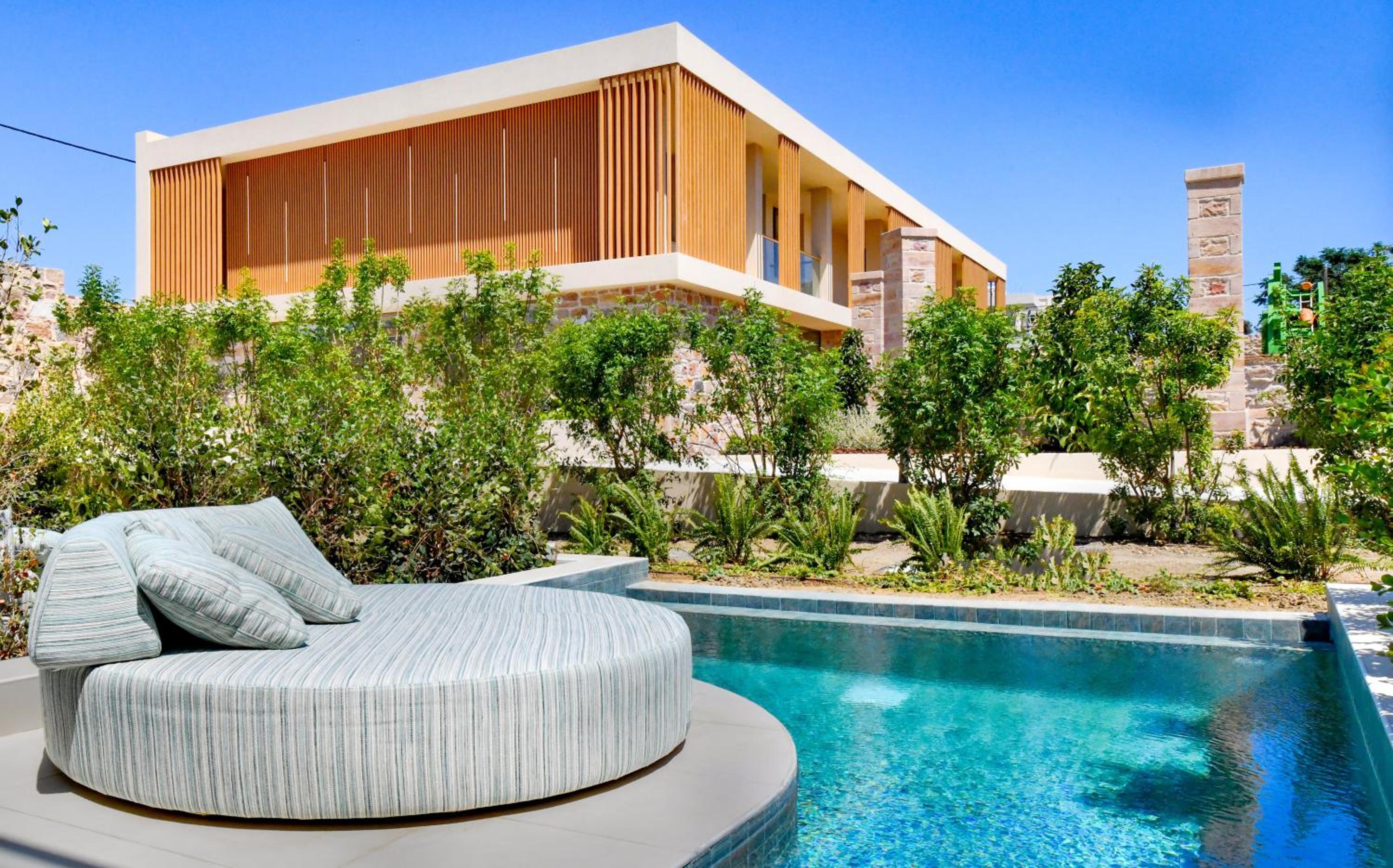 Suite with Private Pool - Photo 7