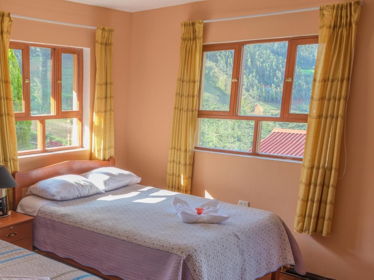 Deluxe Double or Twin Room with Mountain View photo 3