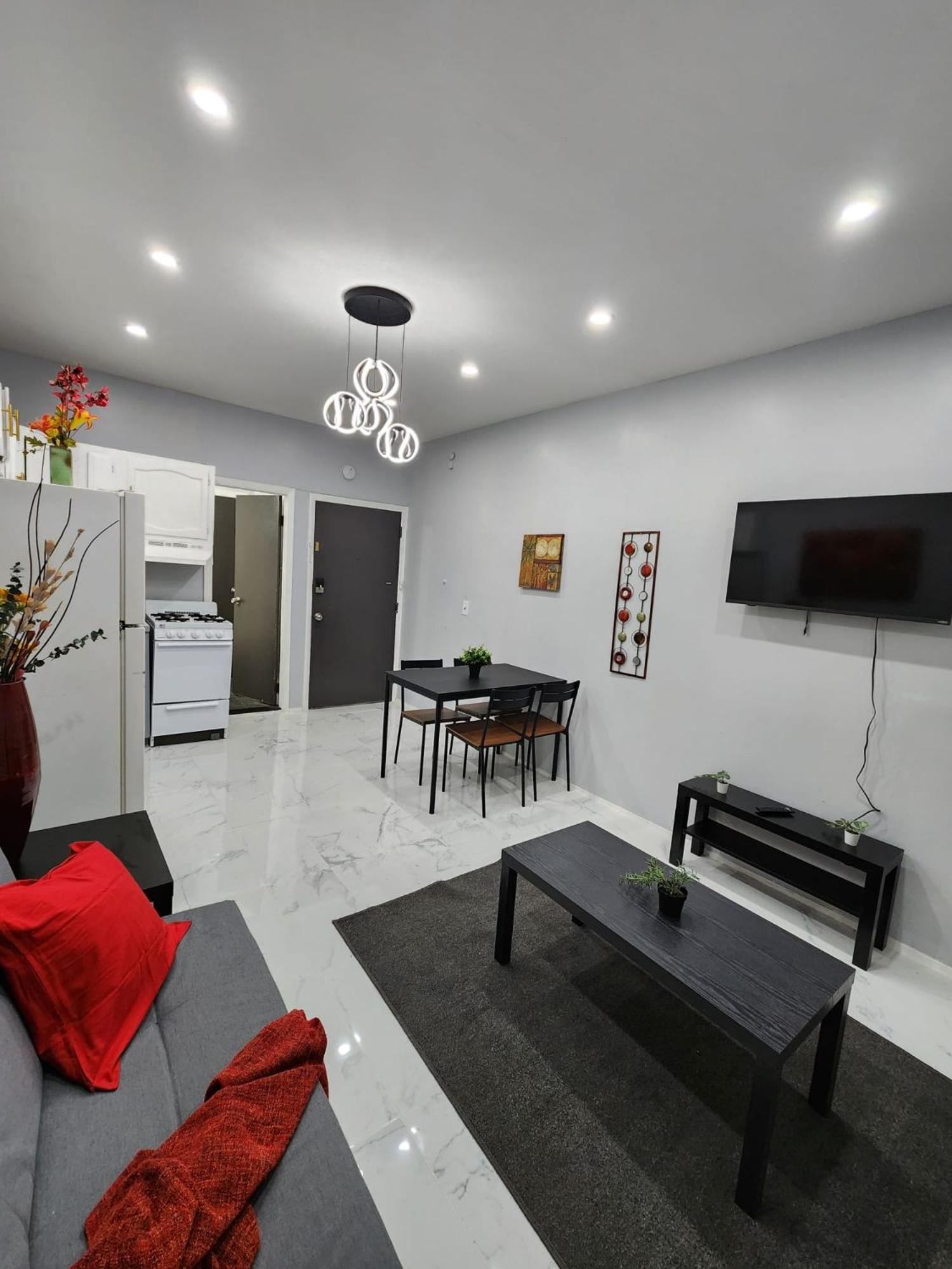 Apartment photo 1