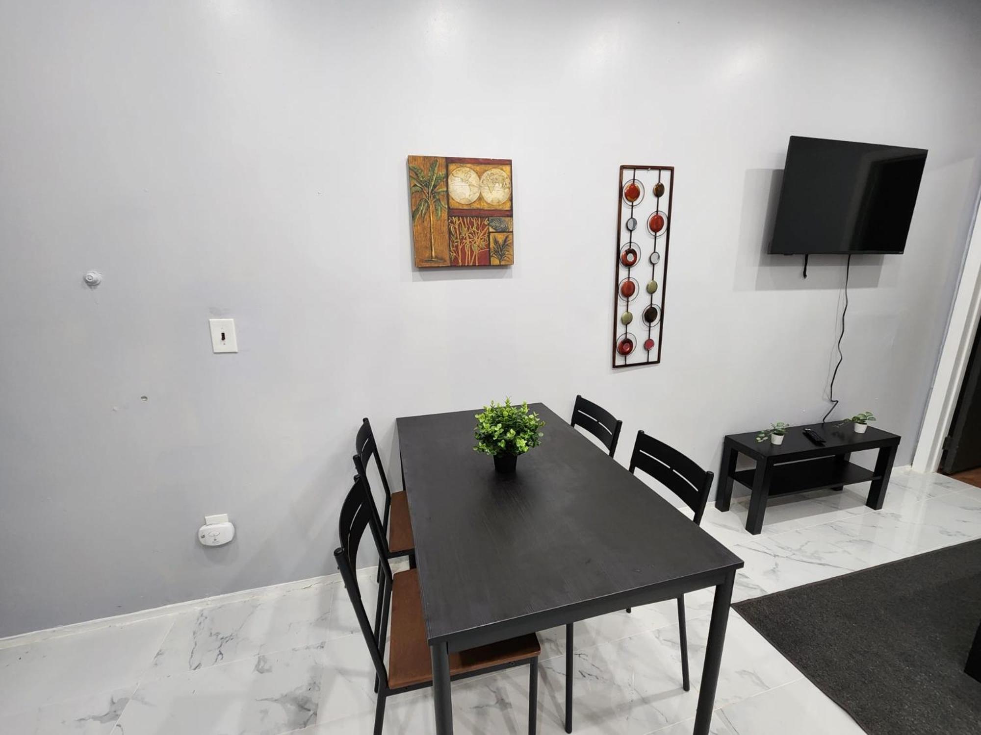 Apartment photo 2
