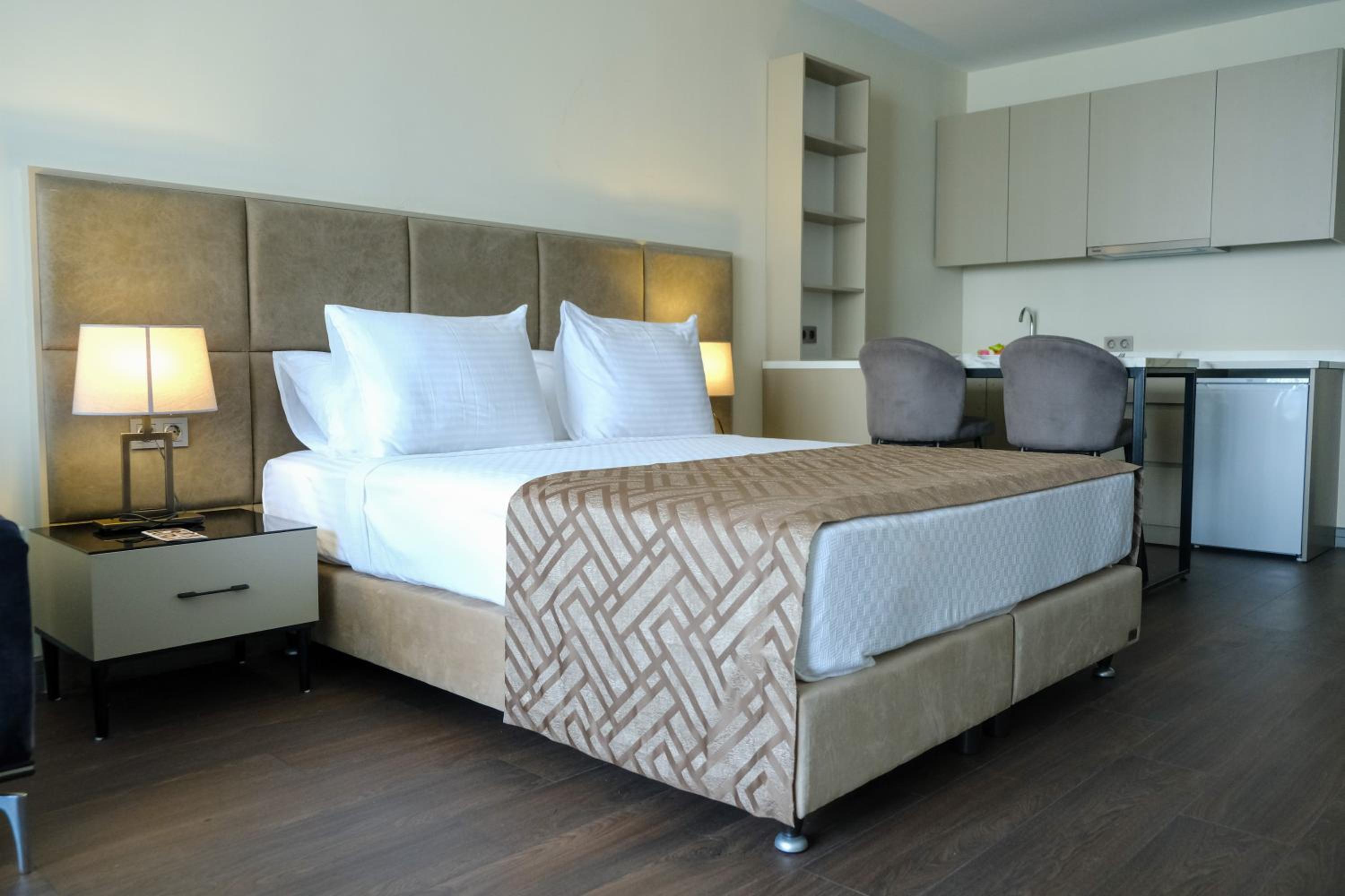 Deluxe Double Room photo 3