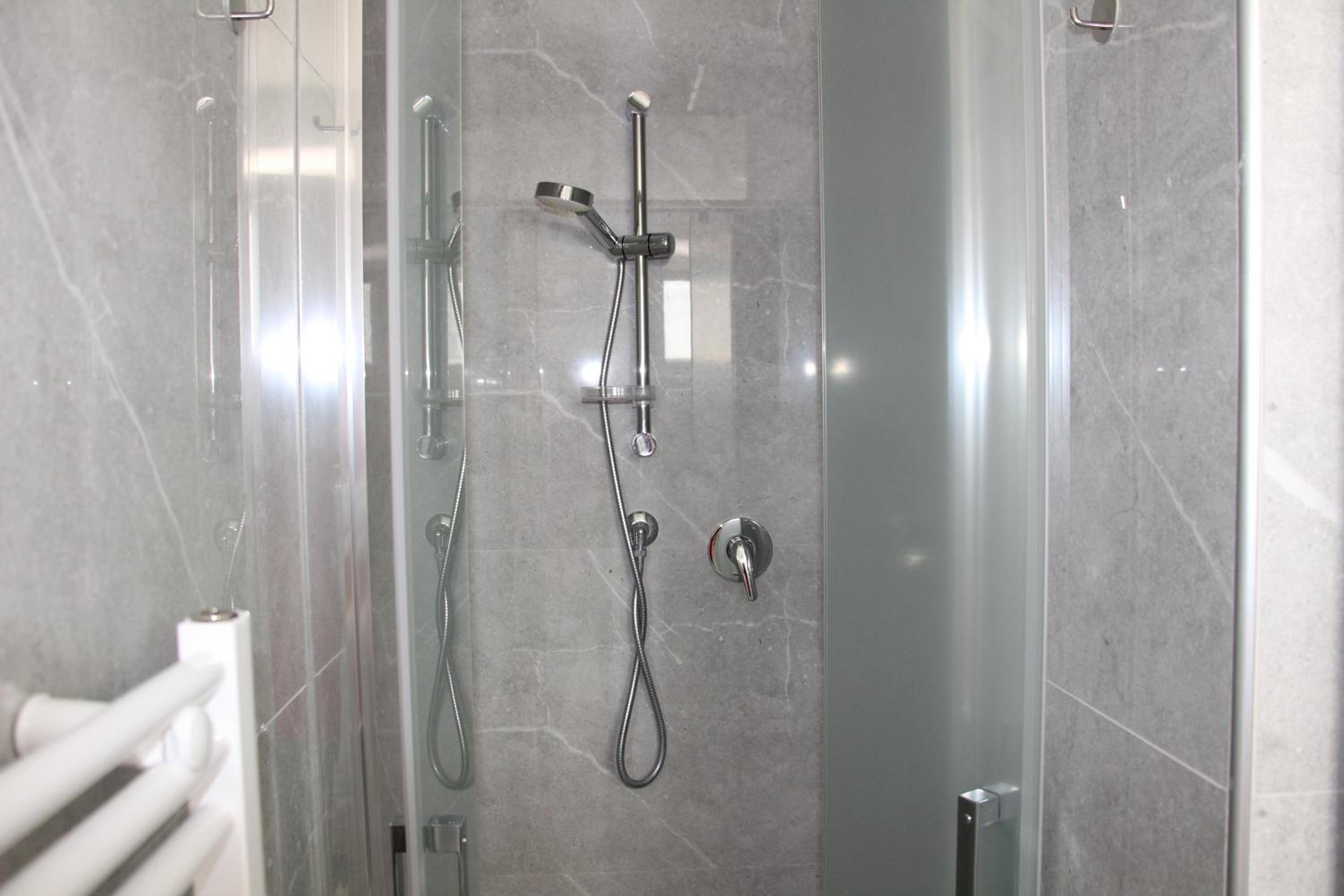 Deluxe Triple Room - Photo 4