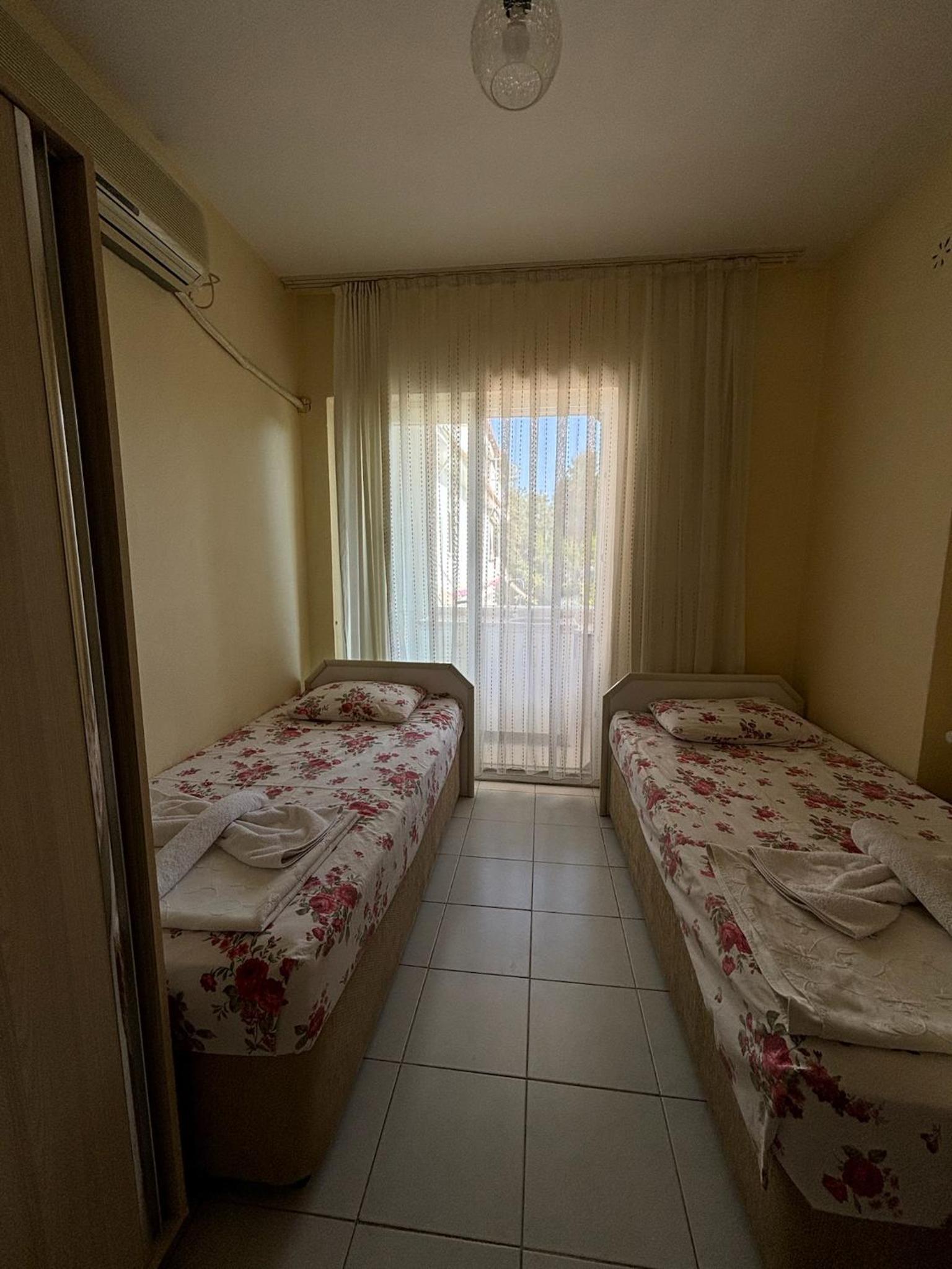 Standard Twin Room photo 1
