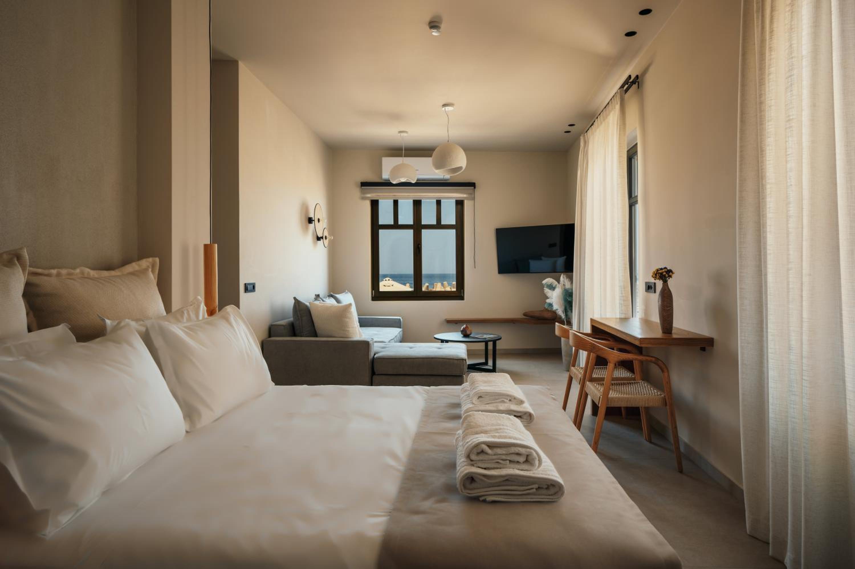 Junior Suite with Sea View photo 1