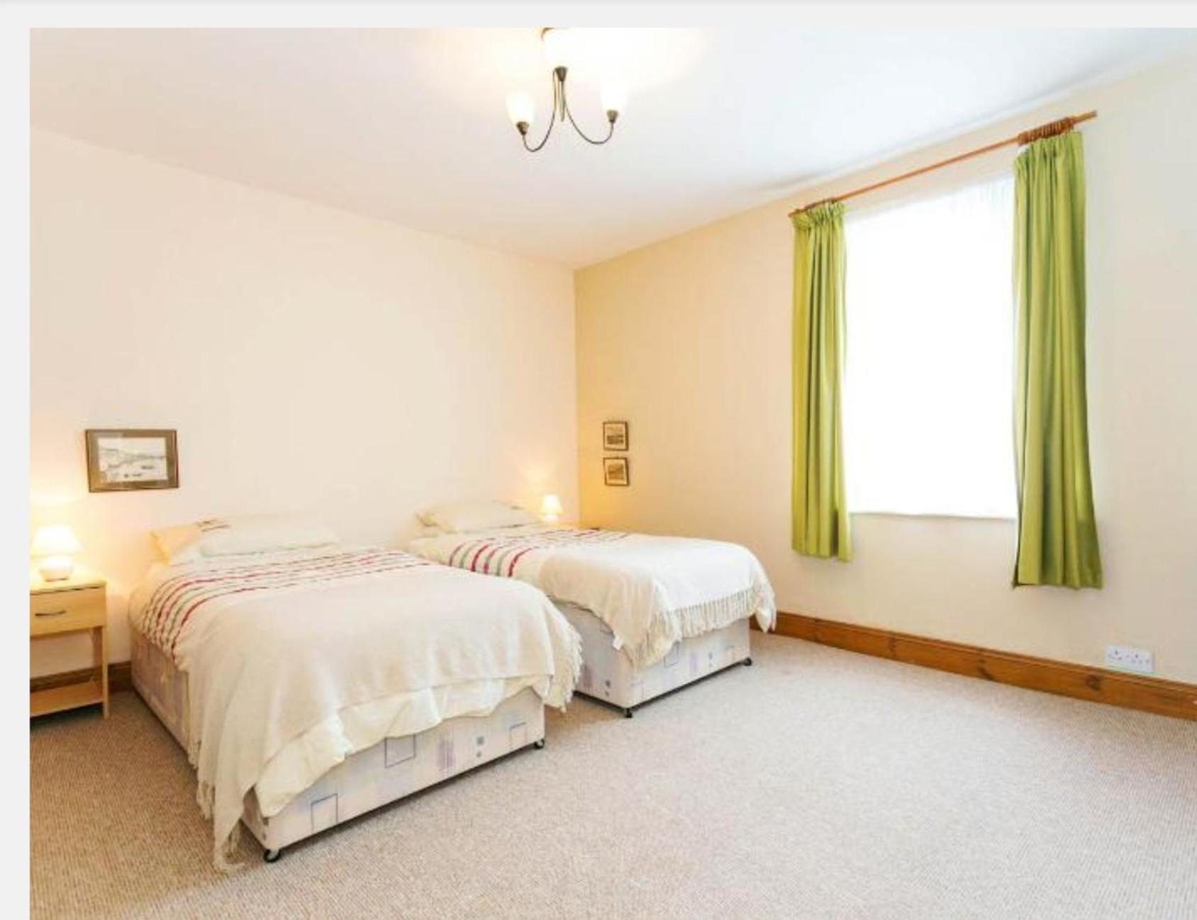 Two-Bedroom House photo 3