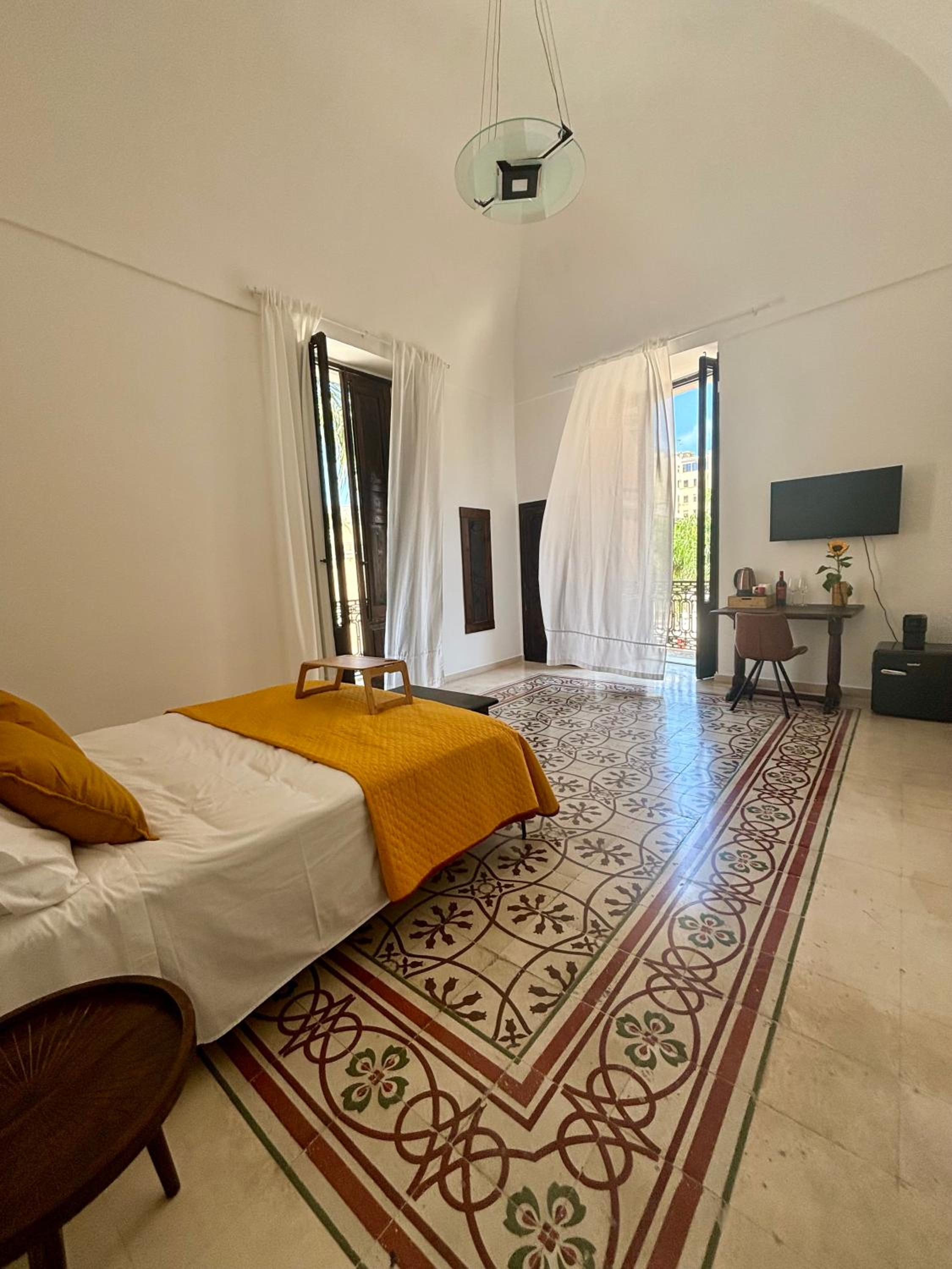 Double Room with Private External Bathroom