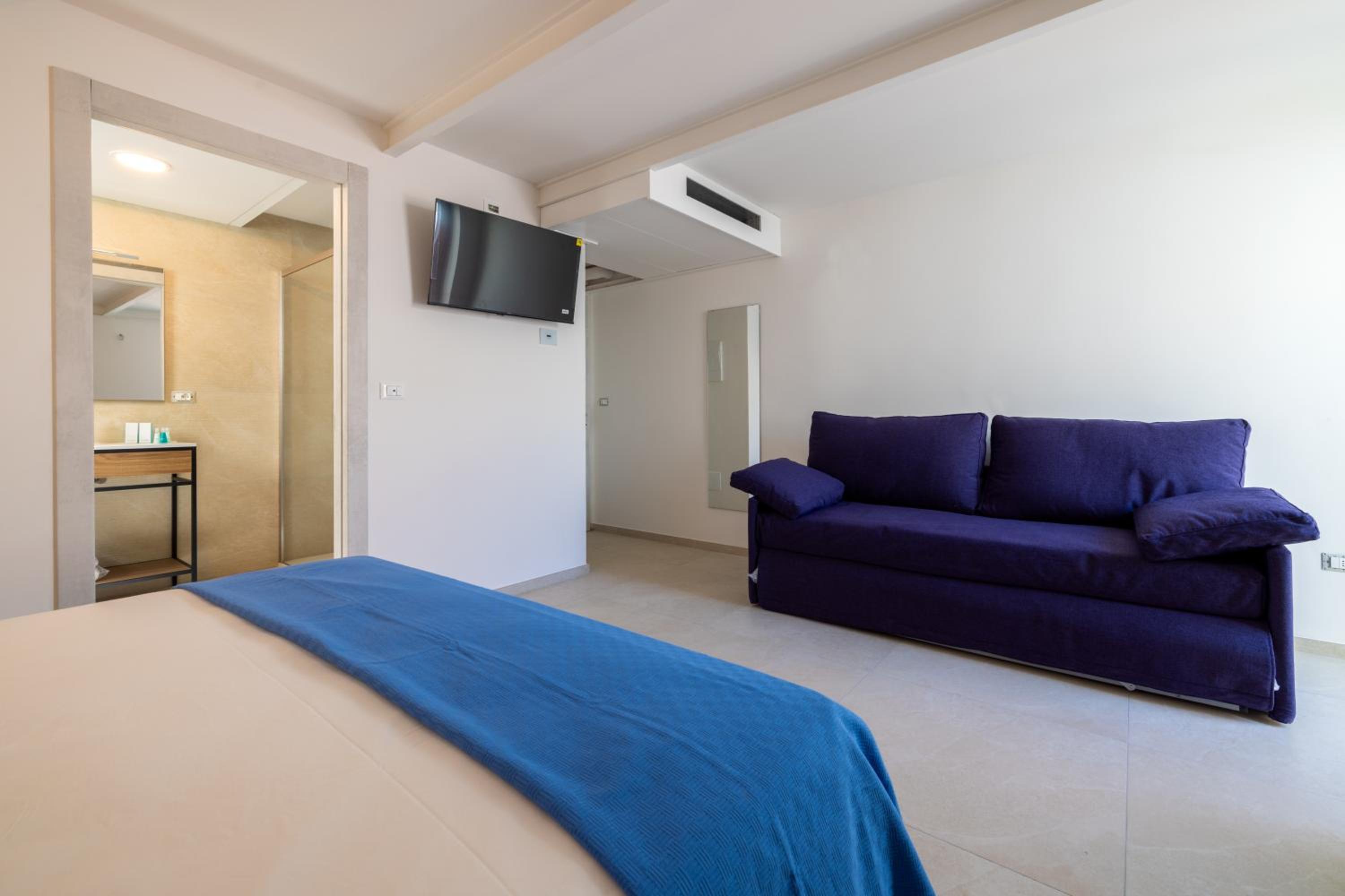 Quadruple Room photo 2
