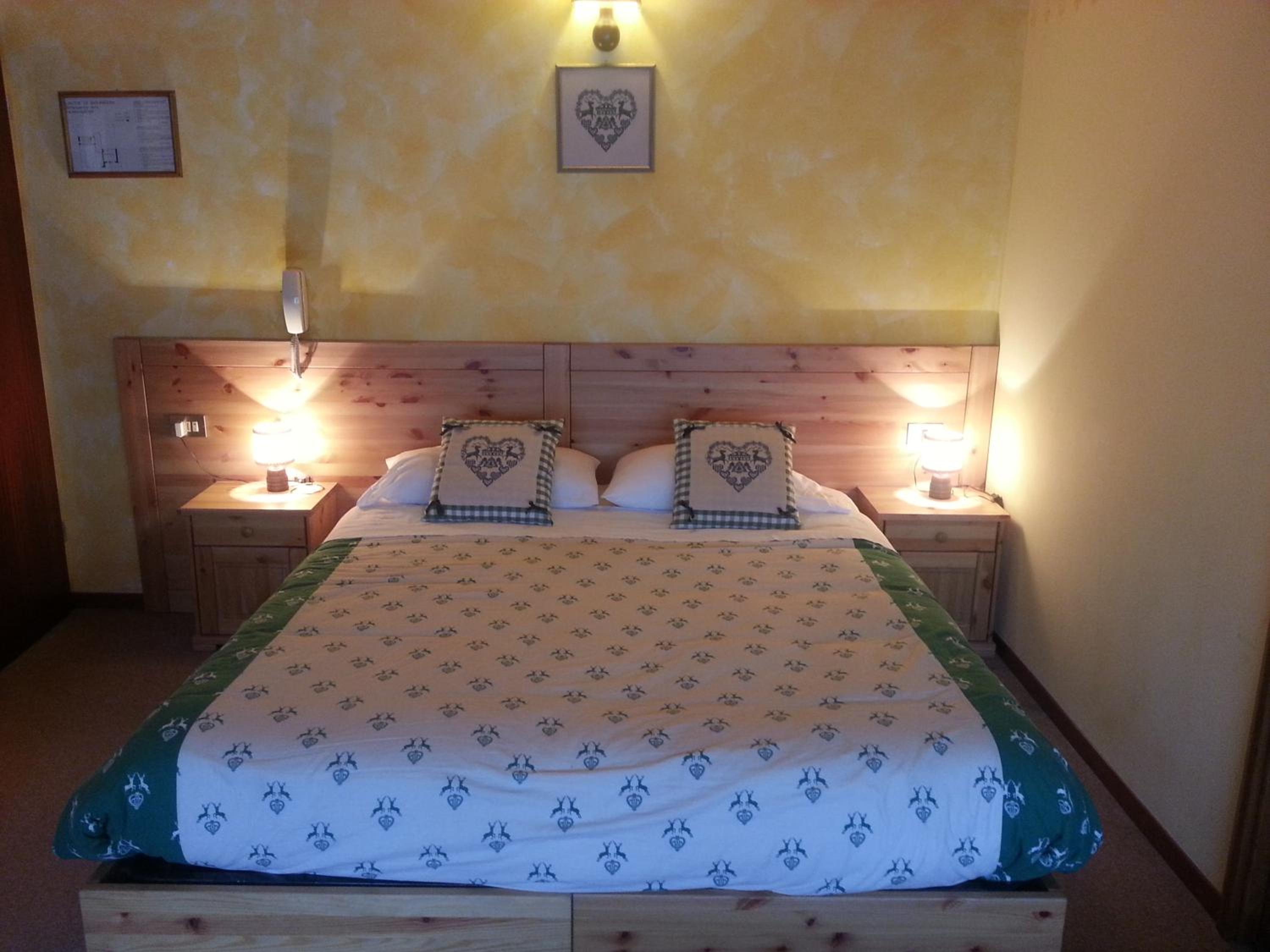 Double or Twin Room - Photo 4