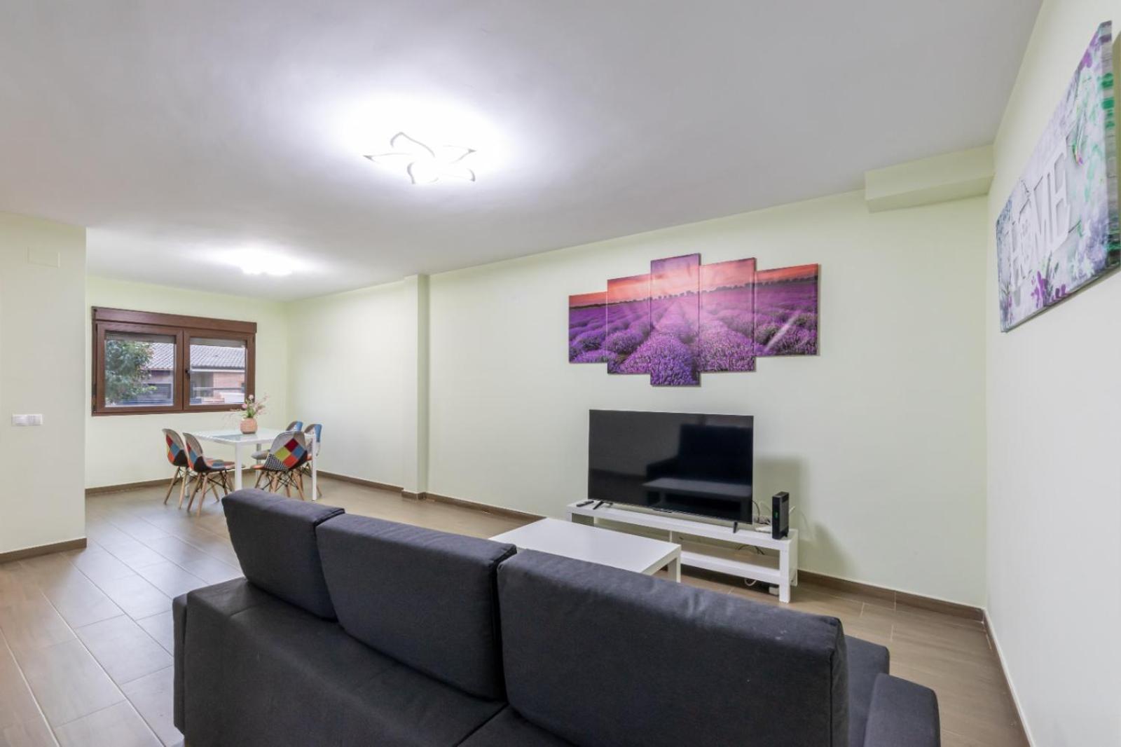 Apartment photo 2