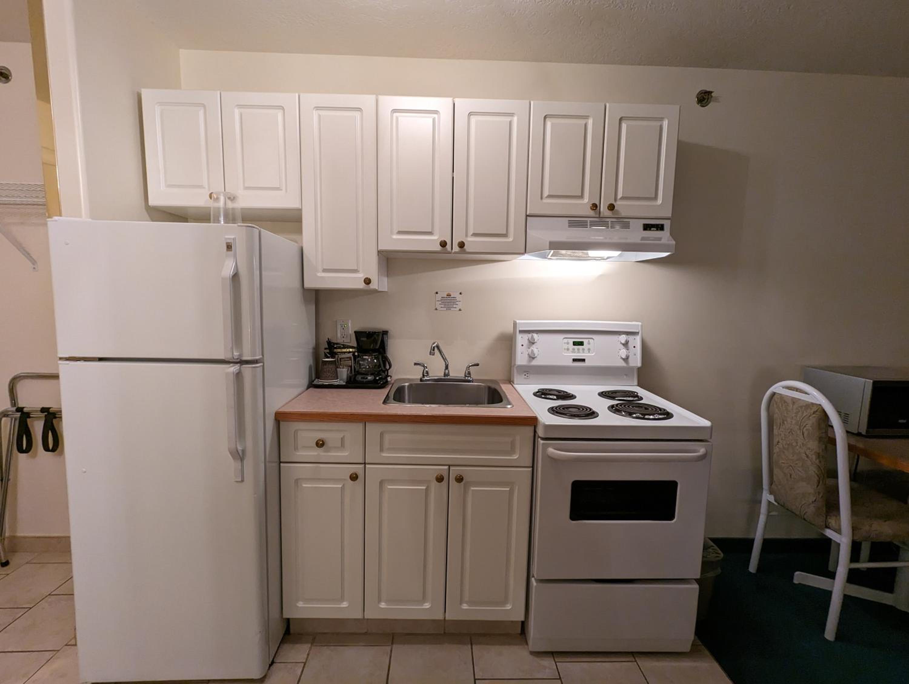 Large Double Room - Photo 5