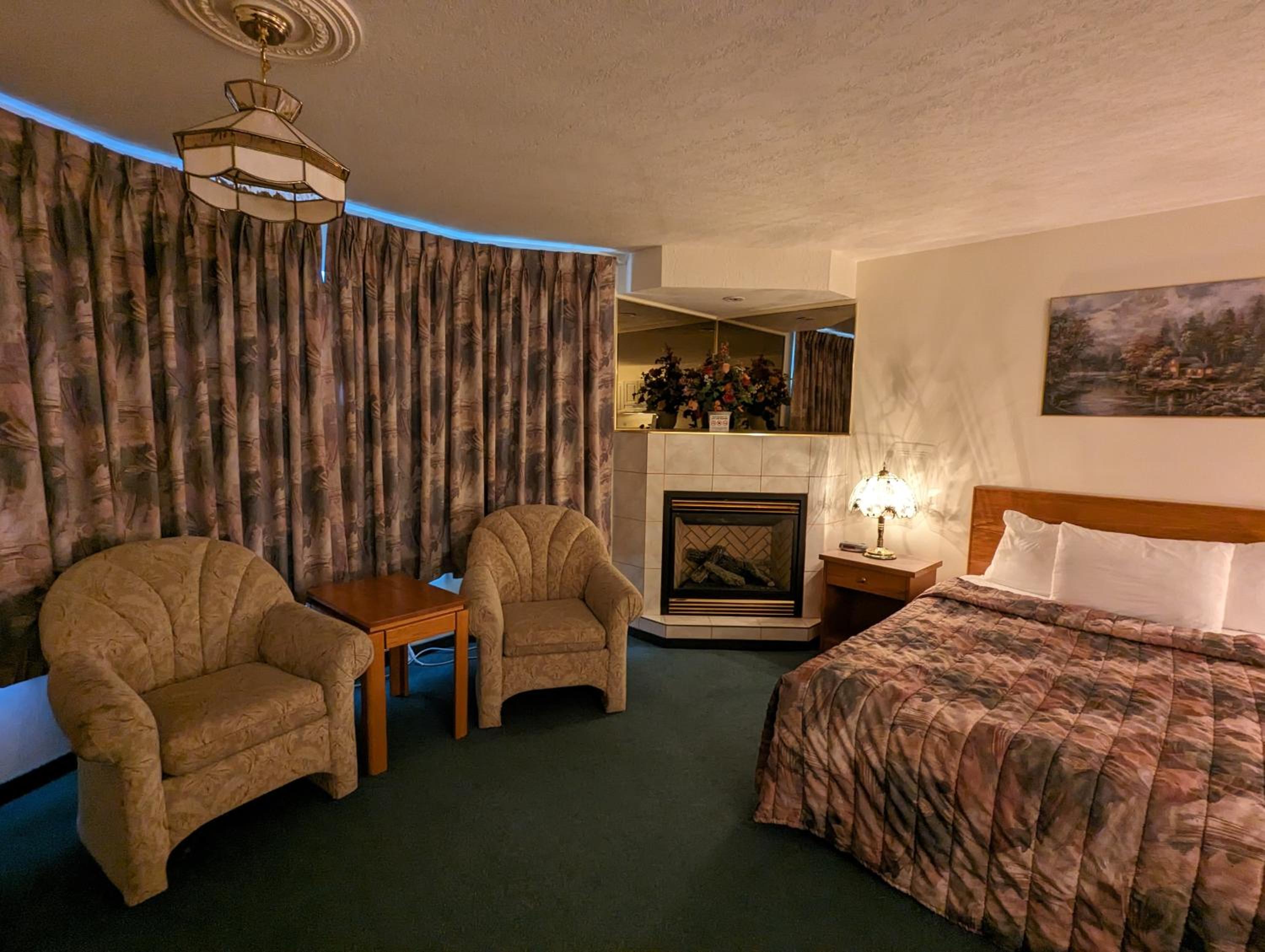 Large Double Room - Photo 3