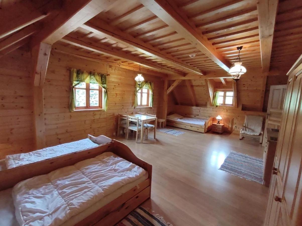 Three-Bedroom House photo 3